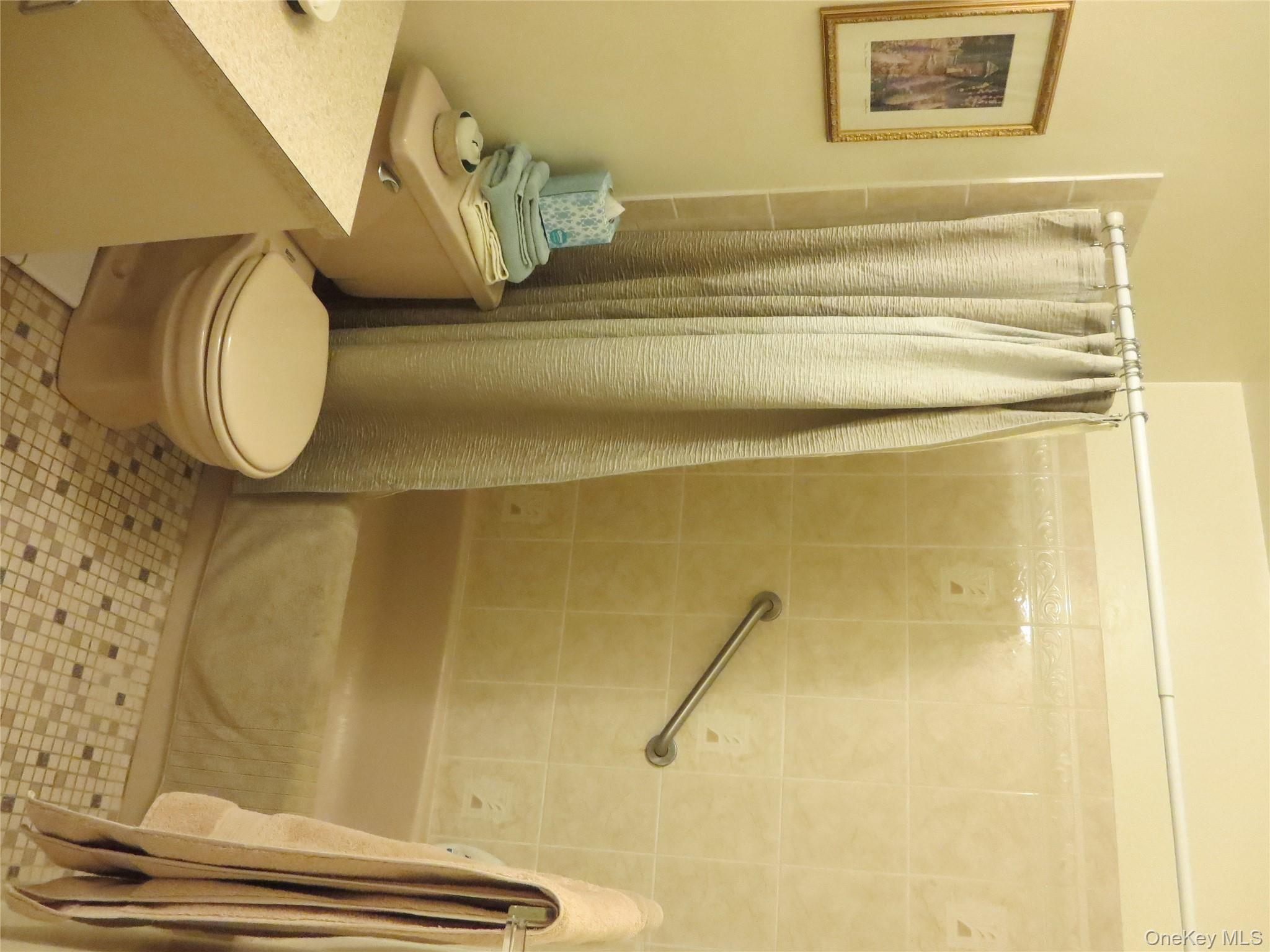 #13 photo, 7 Patriot Court, サフォーク郡 Huntington , NY 11743