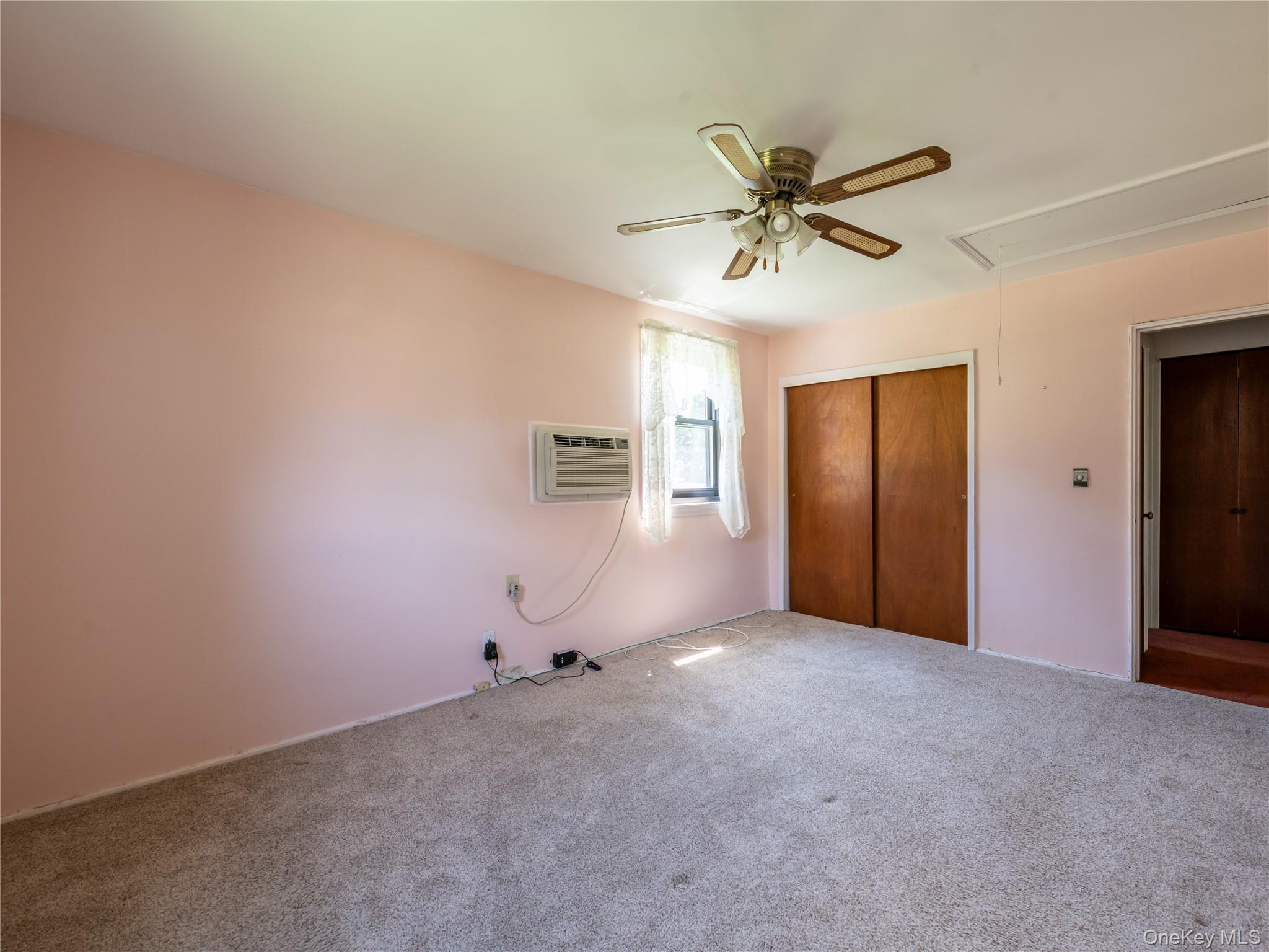 #12 photo, 244-16 57 Drive, クイーンズ区 Douglaston , NY 11362