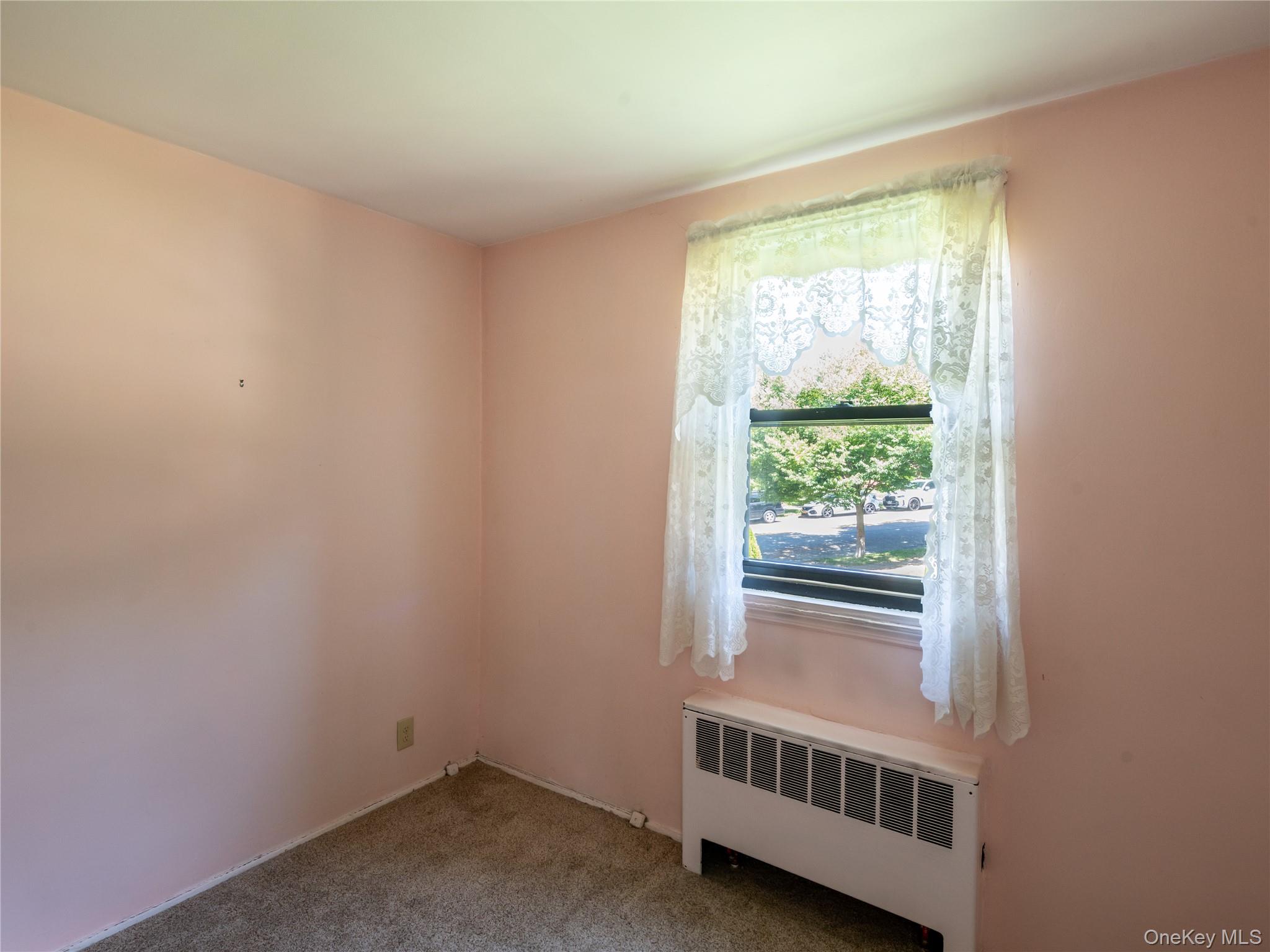 #13 photo, 244-16 57 Drive, クイーンズ区 Douglaston , NY 11362