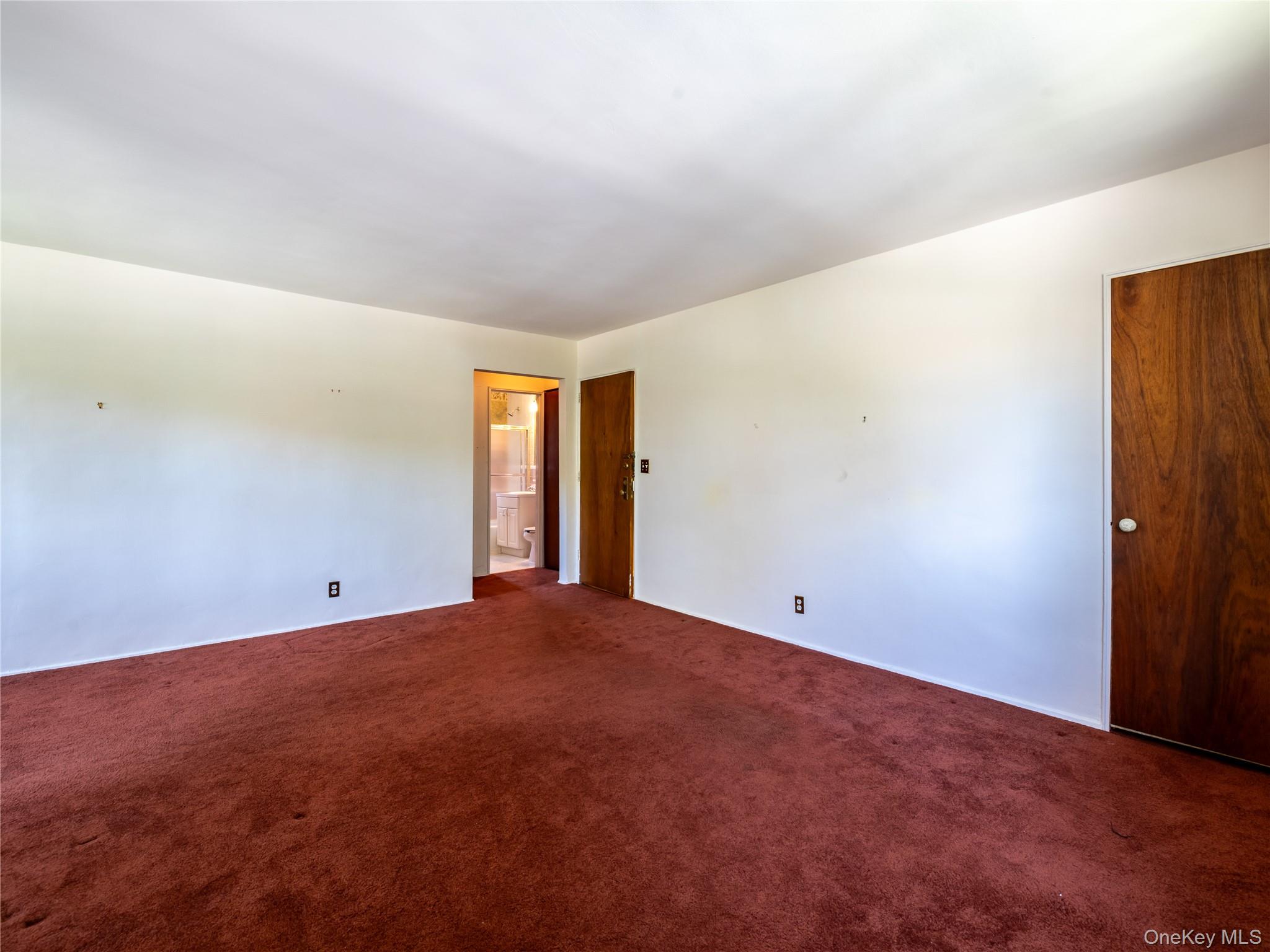 #8 photo, 244-16 57 Drive, クイーンズ区 Douglaston , NY 11362