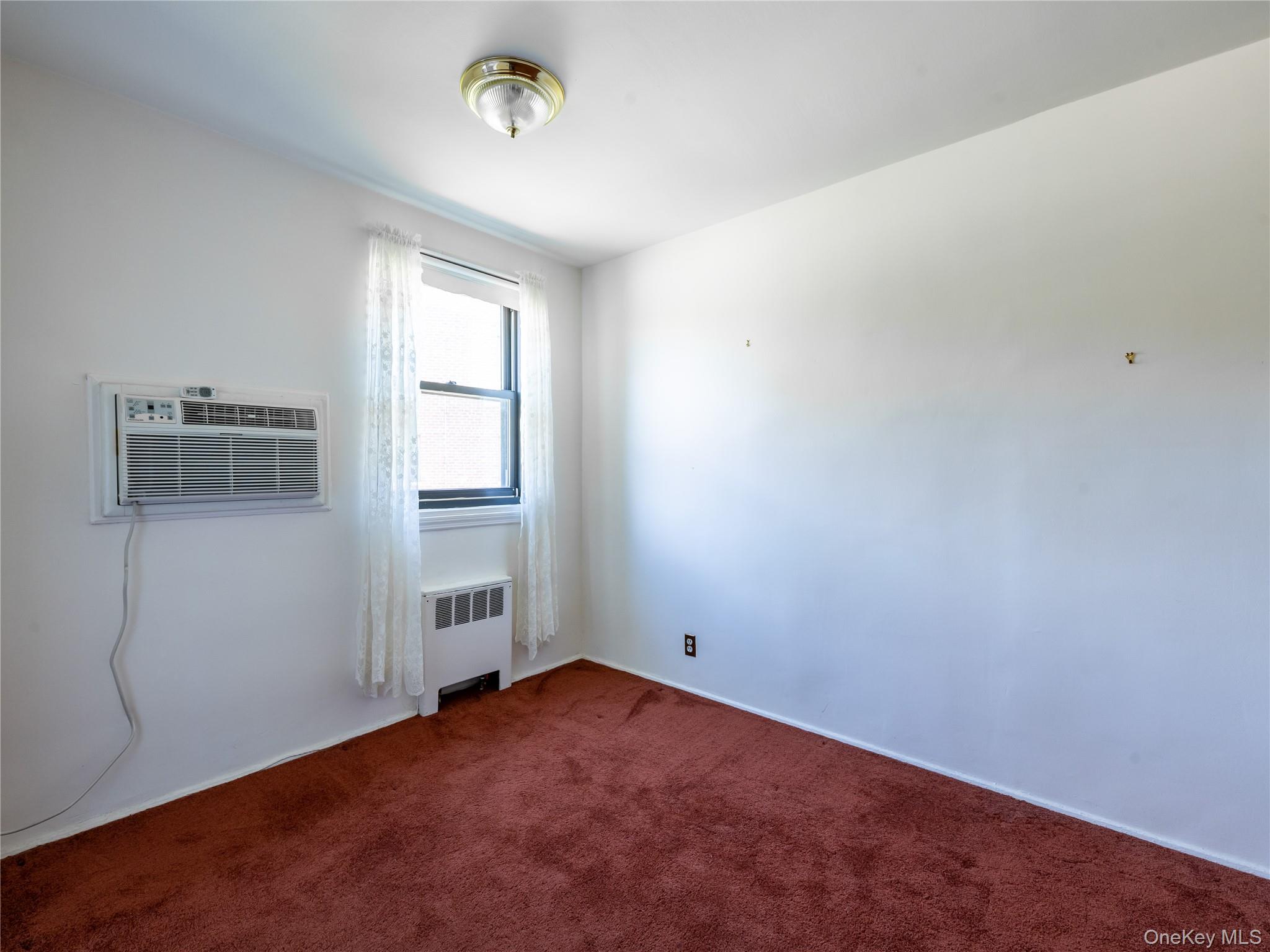 #9 photo, 244-16 57 Drive, クイーンズ区 Douglaston , NY 11362