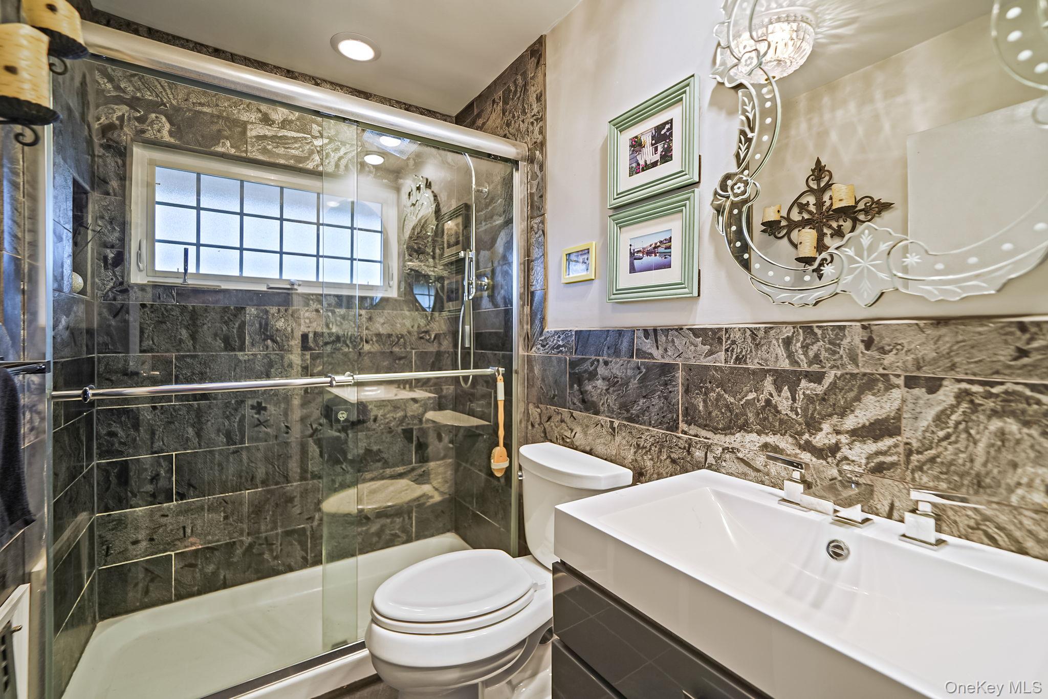 #12 photo, 246 Blacksmith Road, Levittown , NY 11756