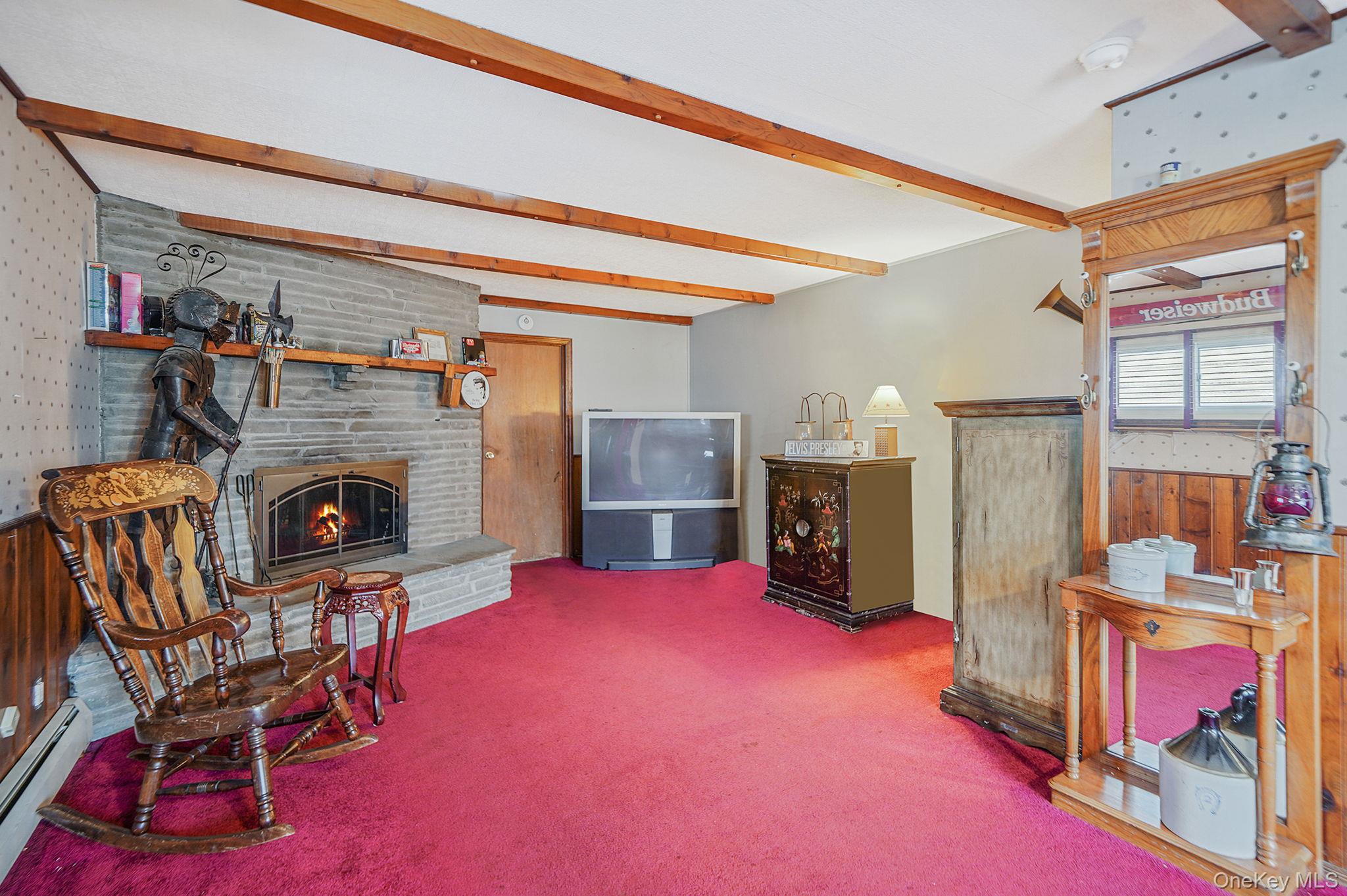 #14 photo, 246 Blacksmith Road, Levittown , NY 11756