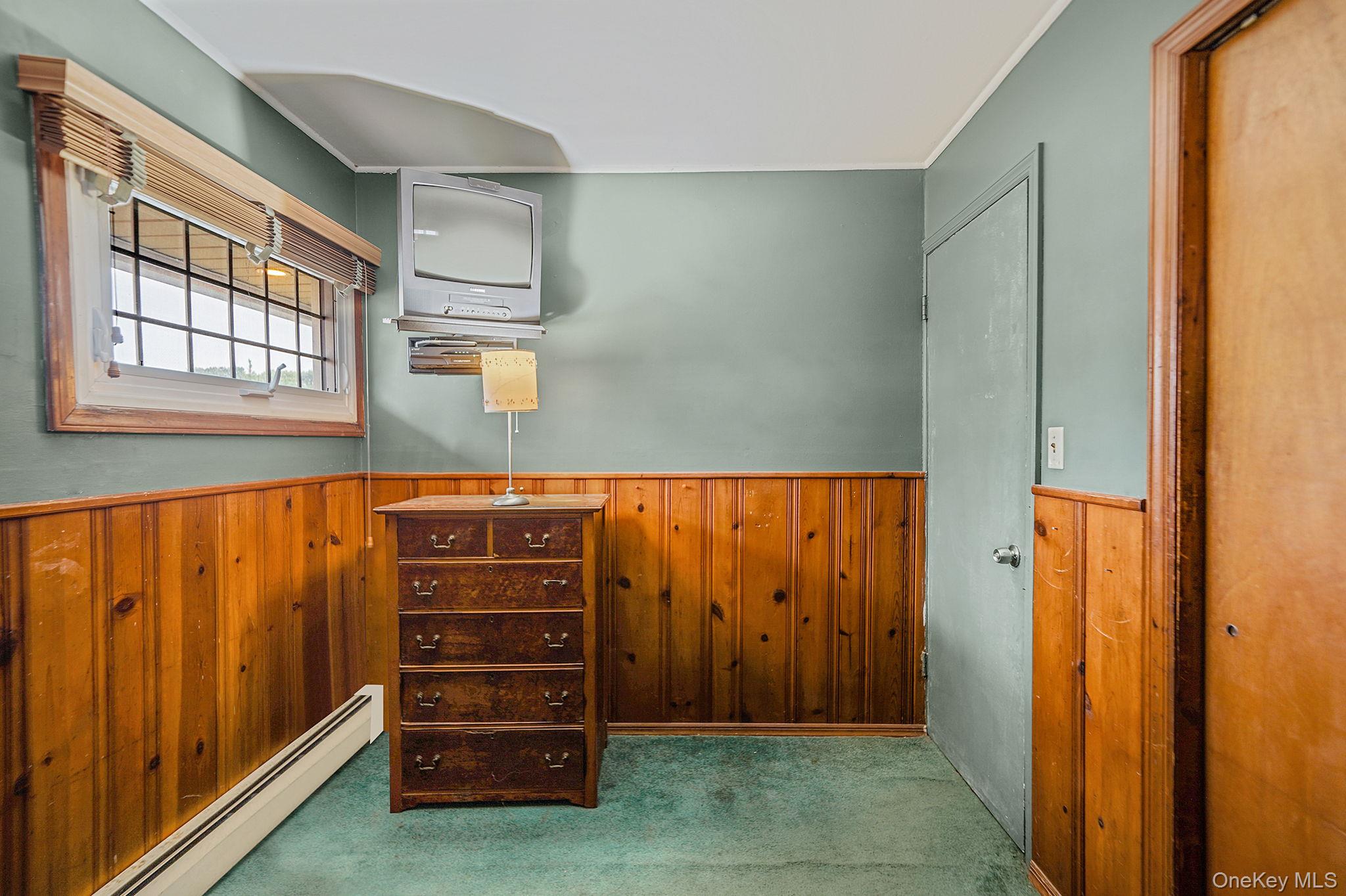 #18 photo, 246 Blacksmith Road, Levittown , NY 11756