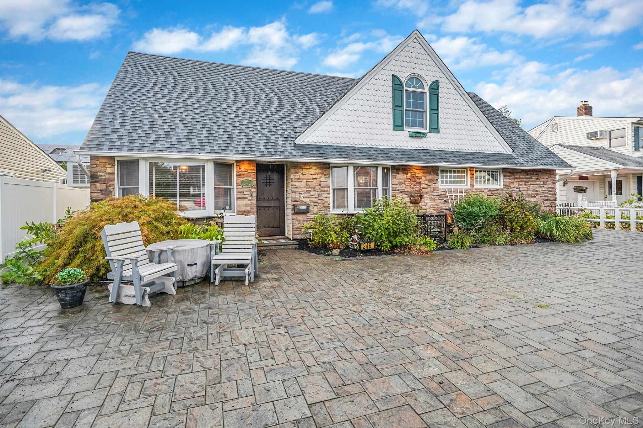 #2 photo, 246 Blacksmith Road, Levittown , NY 11756