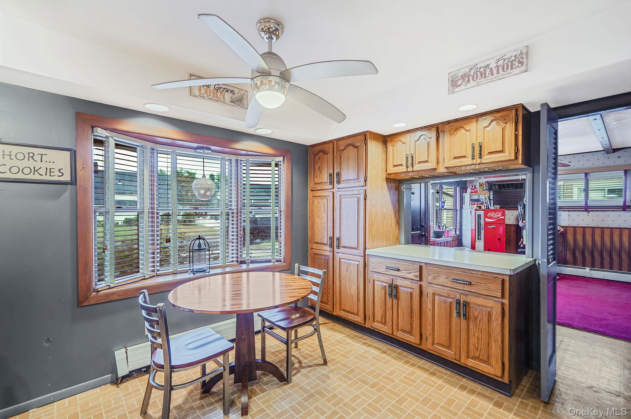 #6 photo, 246 Blacksmith Road, Levittown , NY 11756