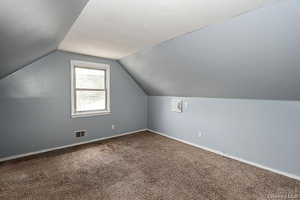 #10 photo, 39 Inchcape Road, Bay Shore , NY 11706