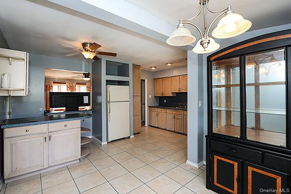 #6 photo, 39 Inchcape Road, Bay Shore , NY 11706