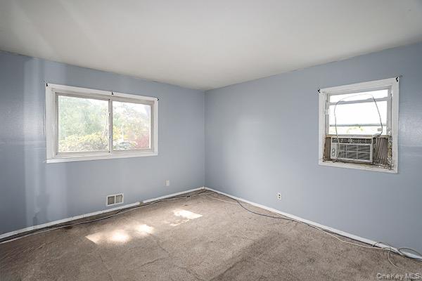 #8 photo, 39 Inchcape Road, Bay Shore , NY 11706