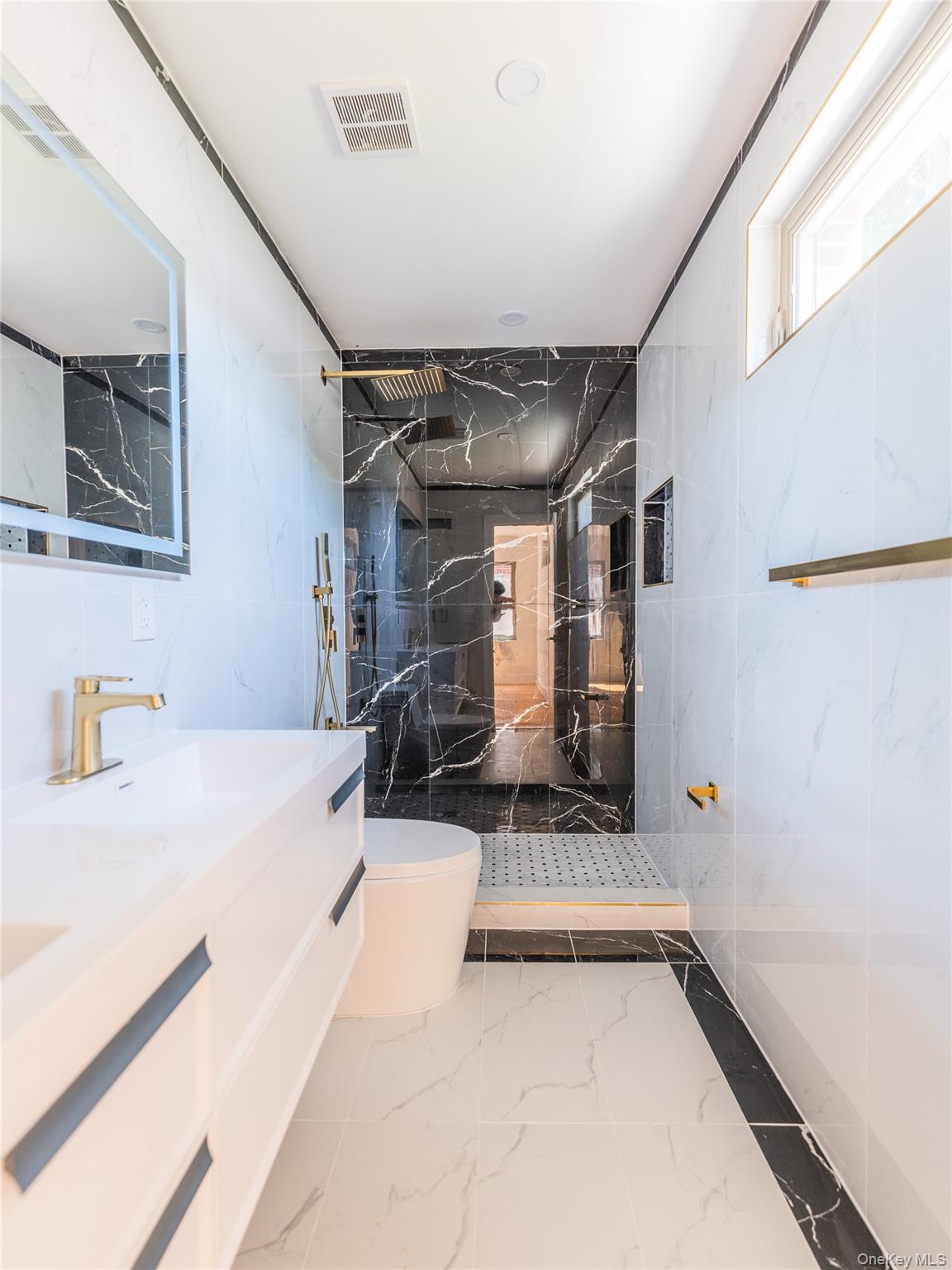 #14 photo, 6431 138th Street, Flushing , NY 11367