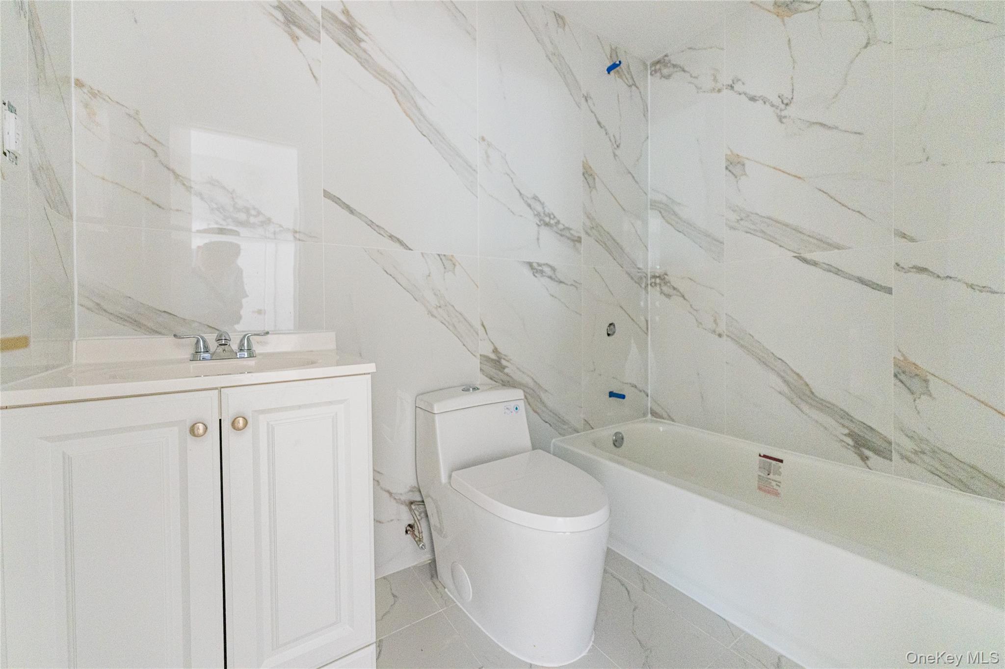 #18 photo, 6431 138th Street, Flushing , NY 11367