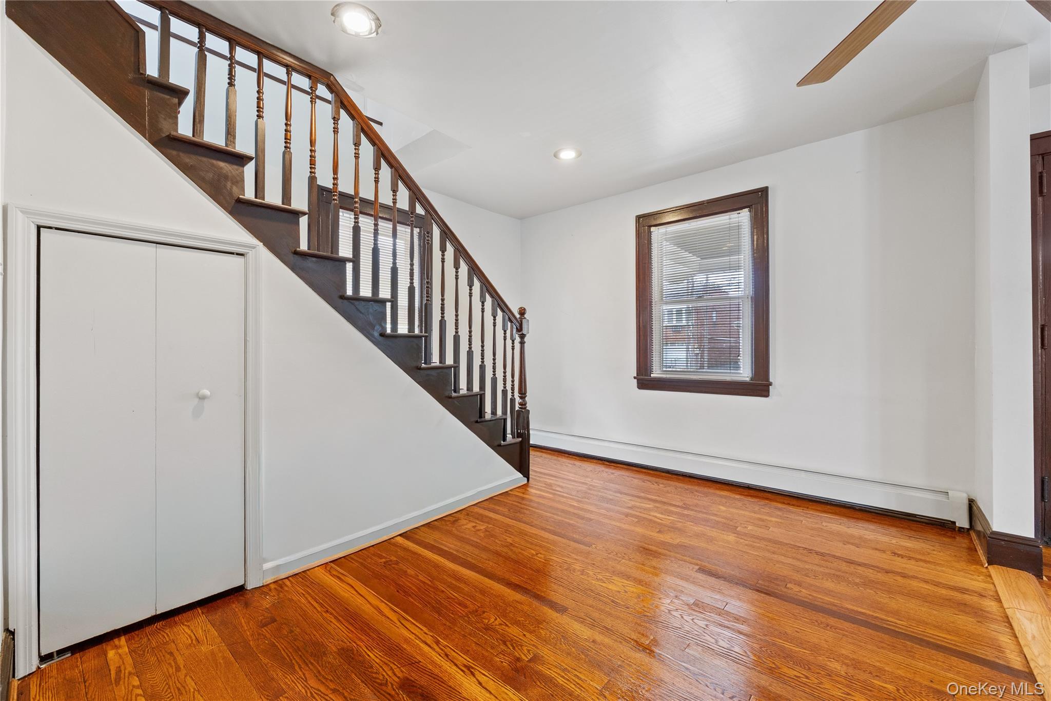 #9 photo, 8343 261st Street, Floral Park , NY 11004