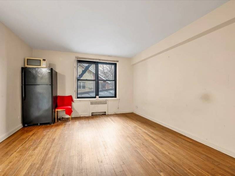 #6 photo, 2821  Kings Highway, #1N, Midwood , NY 11229