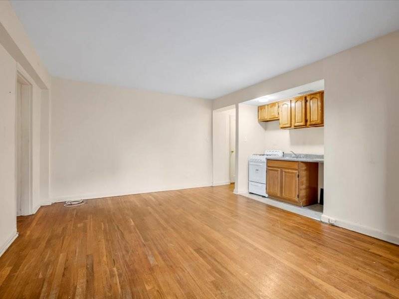 #7 photo, 2821  Kings Highway, #1N, Midwood , NY 11229