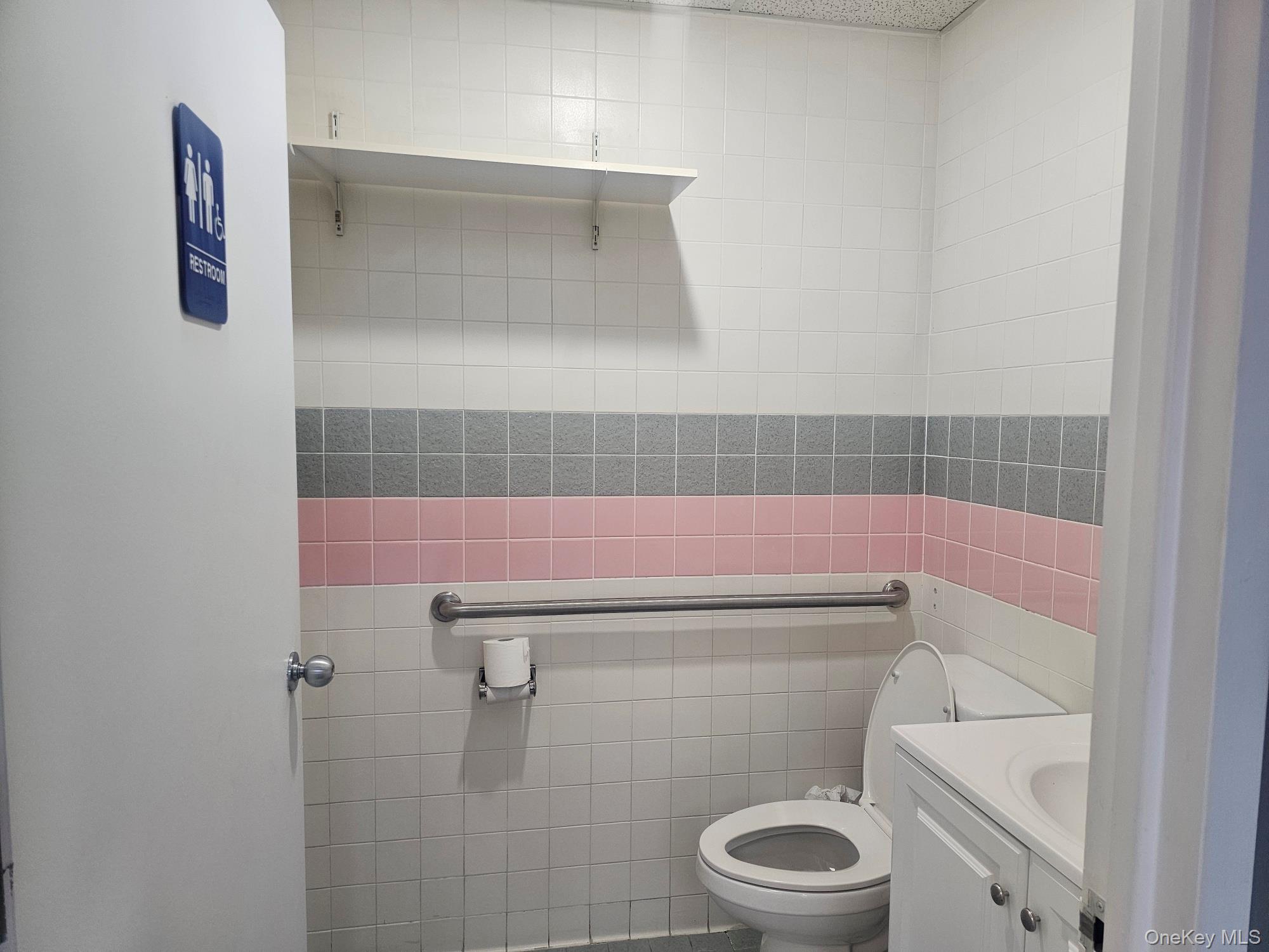 #11 photo, 510 Montauk Highway, West Islip , NY 11795