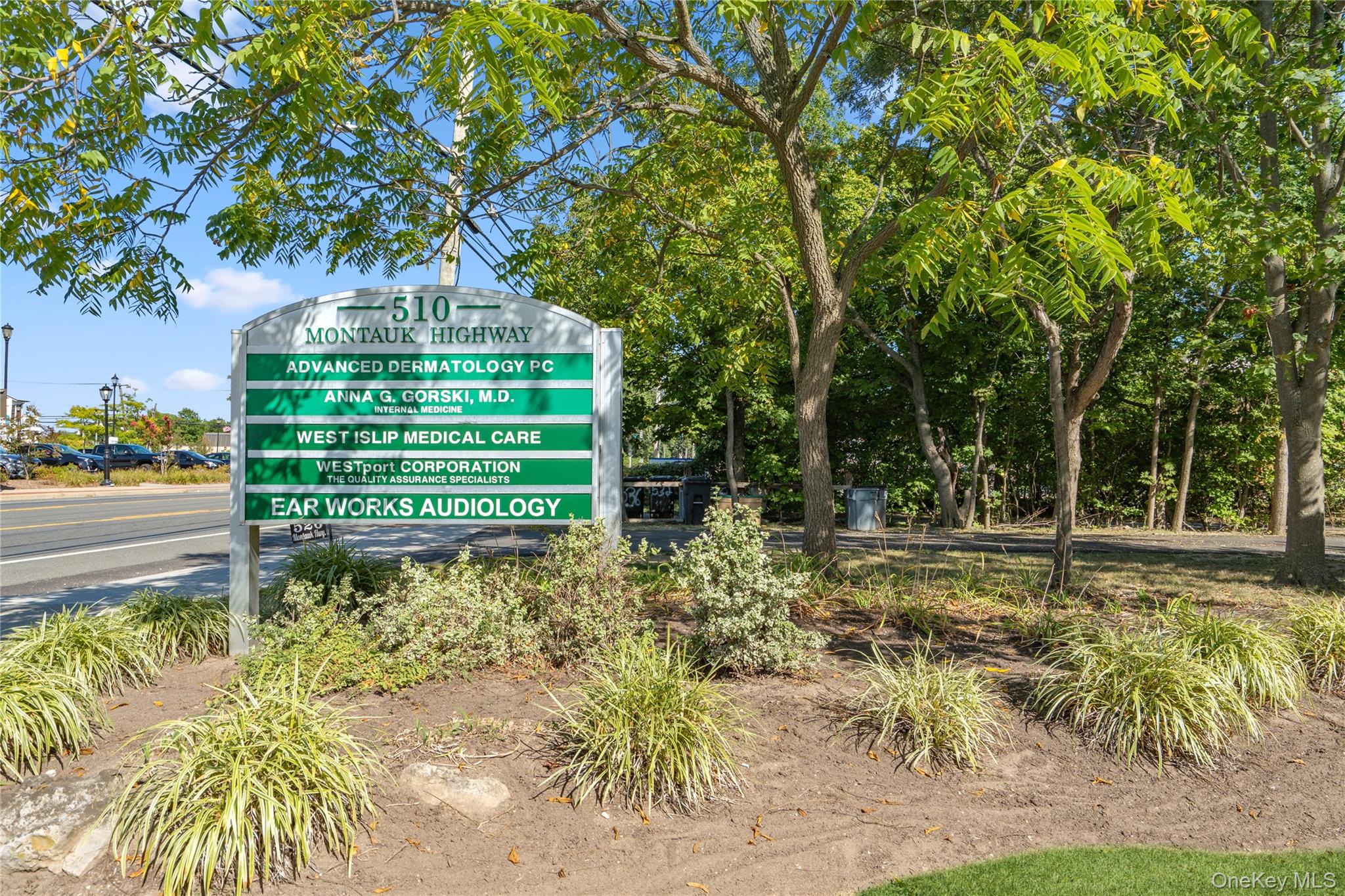 #2 photo, 510 Montauk Highway, West Islip , NY 11795