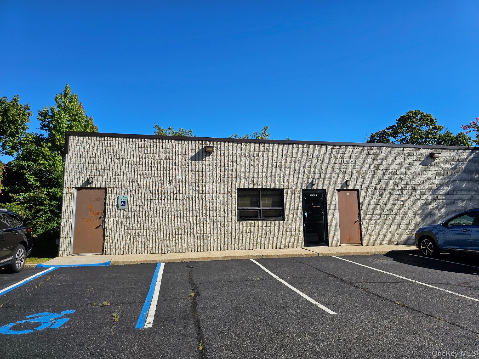 #4 photo, 510 Montauk Highway, West Islip , NY 11795