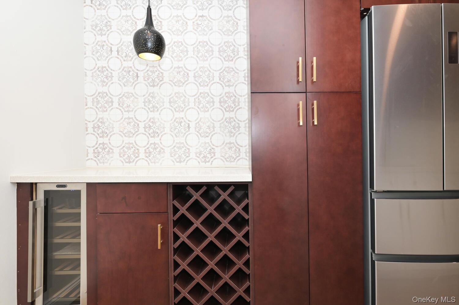 #6 photo, 6 Birchwood Court, Mineola , NY 11501