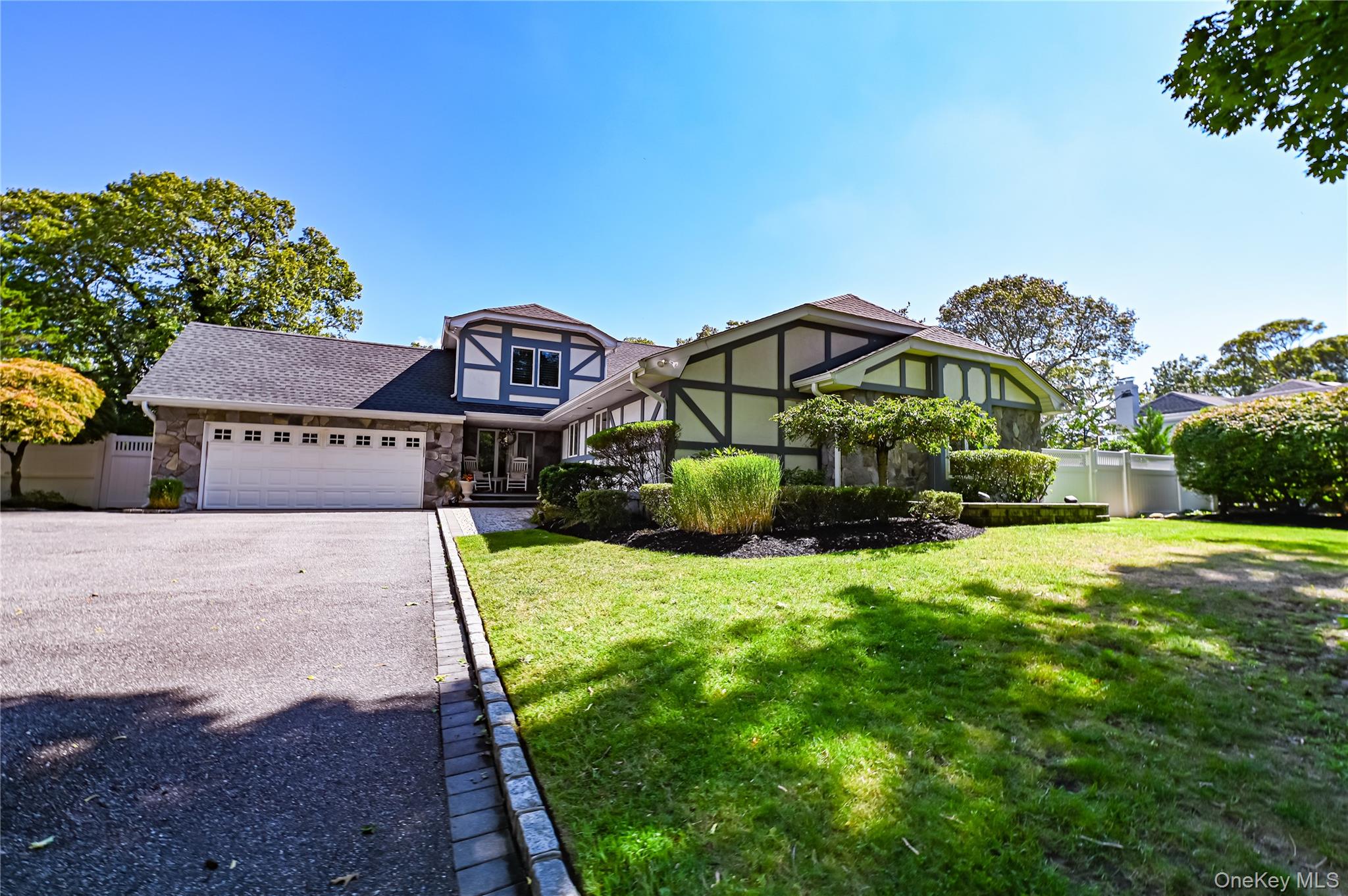 #1 photo, 15 Weatherstone Way, सफ़ोक काउंटी Smithtown , NY 11787