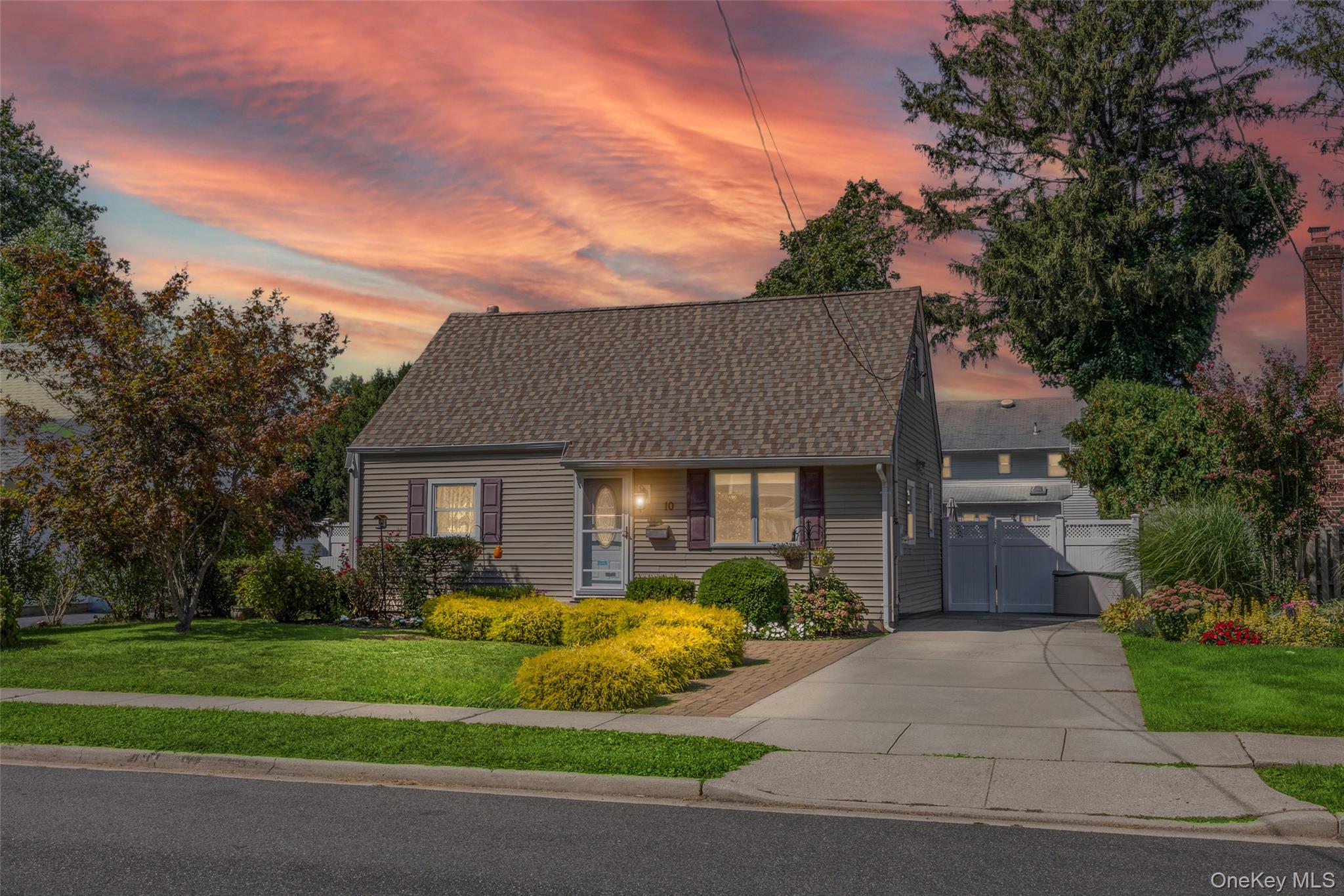 #1 photo, 10 Nassau Avenue, 長島 Plainview , NY 11803