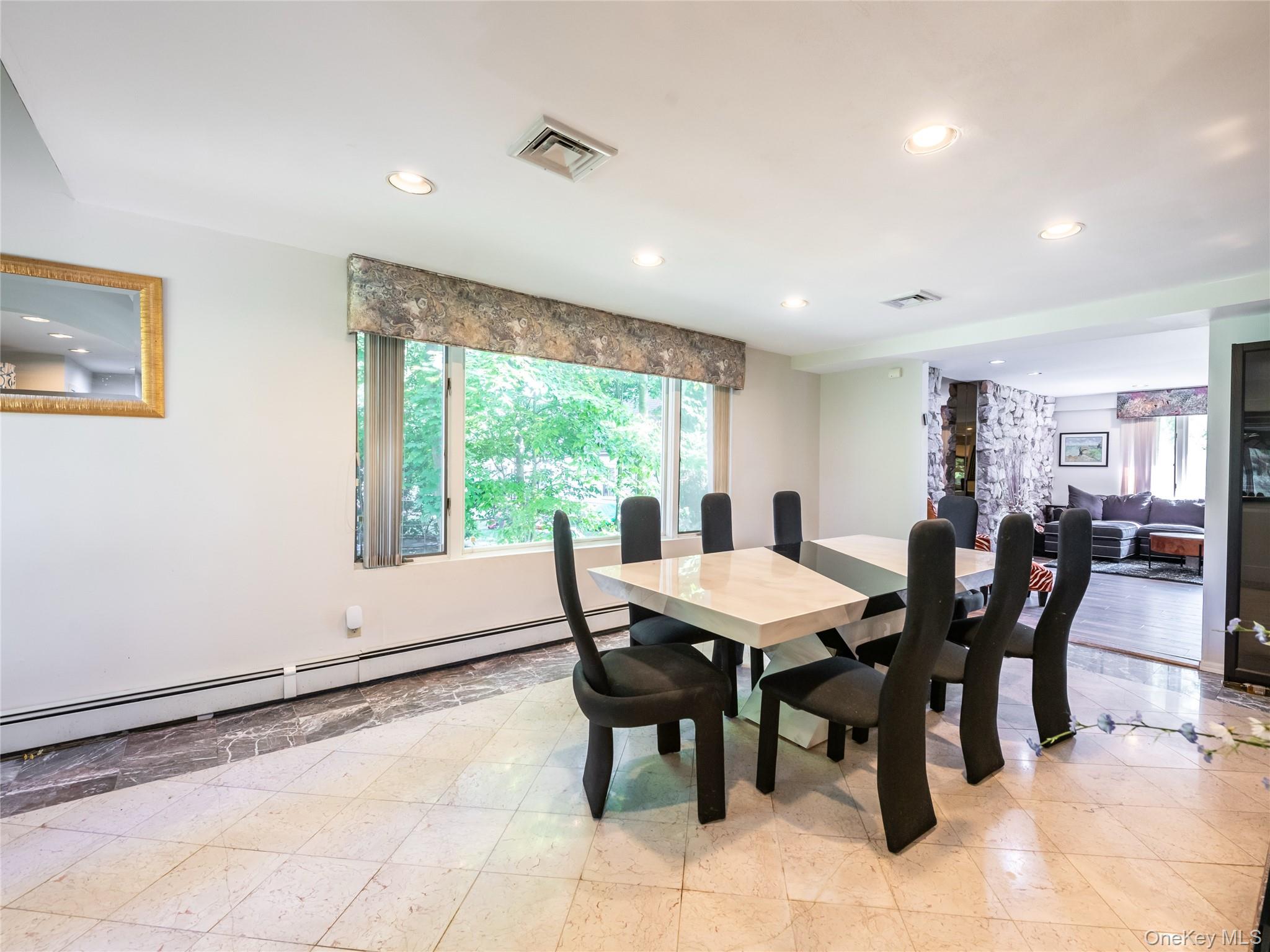 #8 photo, 100 Station Road, Great Neck , NY 11023