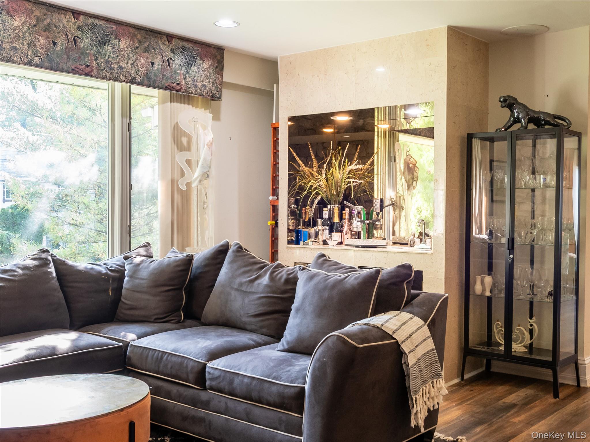 #9 photo, 100 Station Road, Great Neck , NY 11023