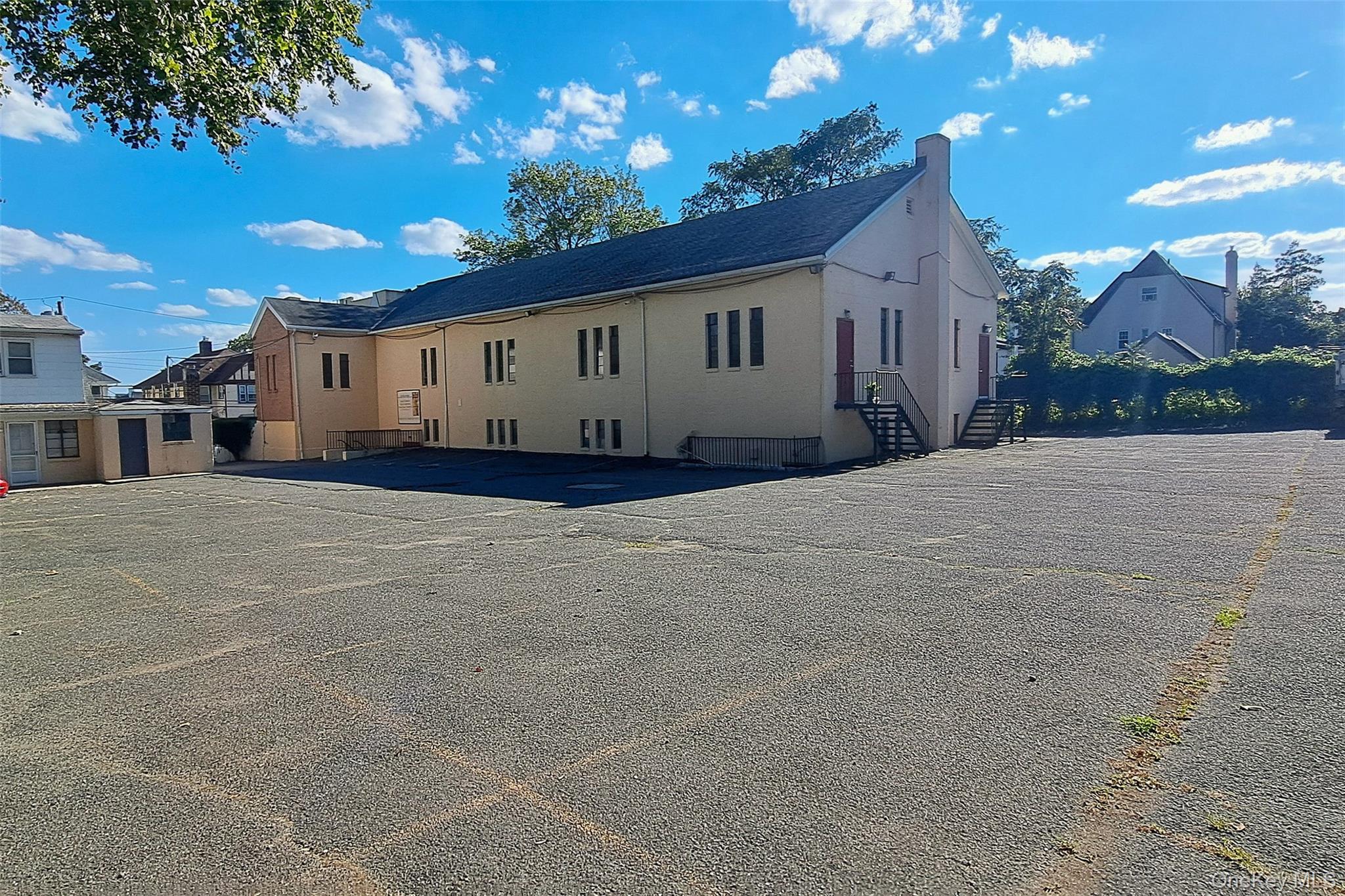 #4 photo, 135 Remington Place, New Rochelle , NY 10801