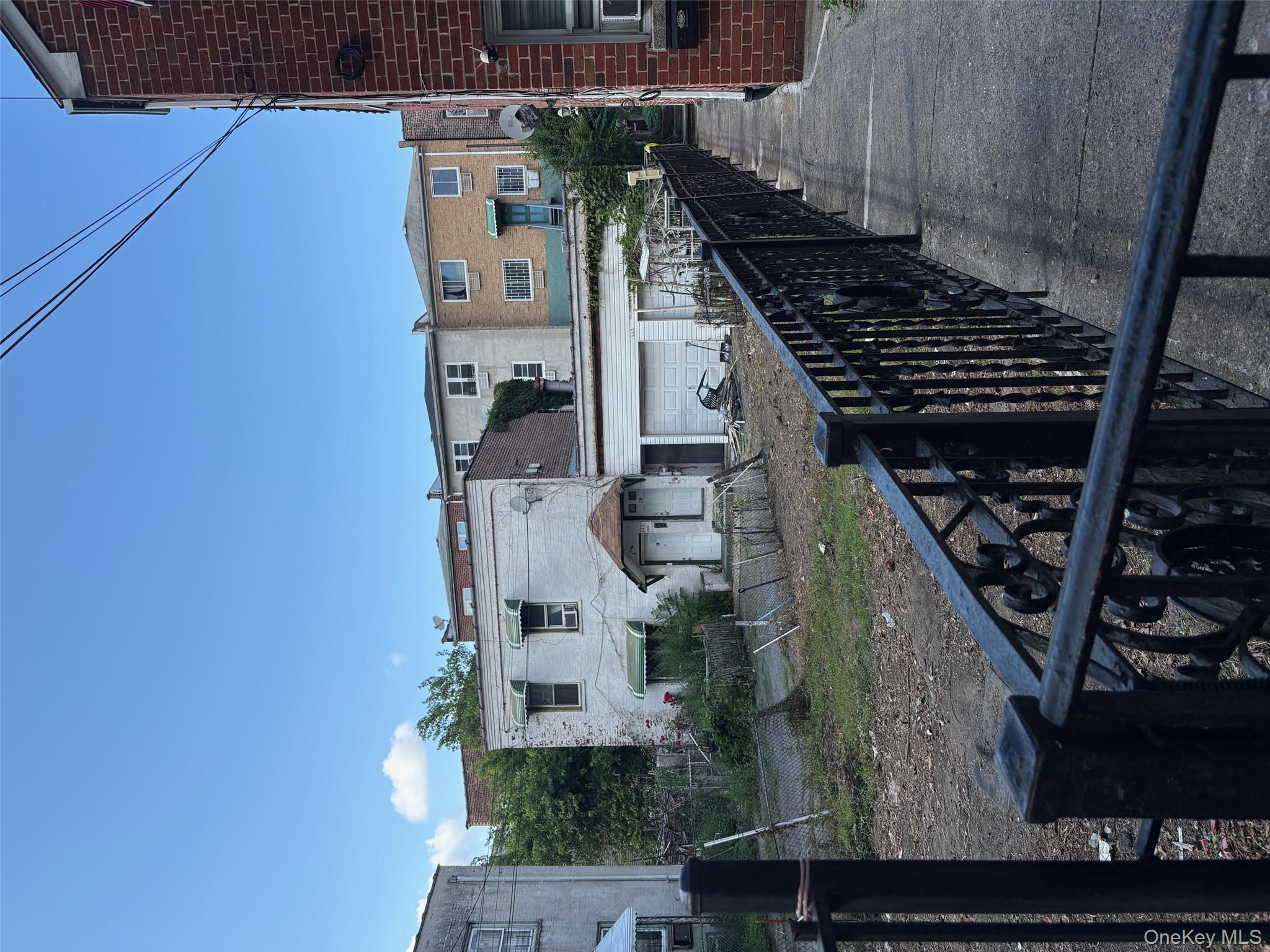 #2 photo, 845 E 213th Street, Bronx , NY 10467