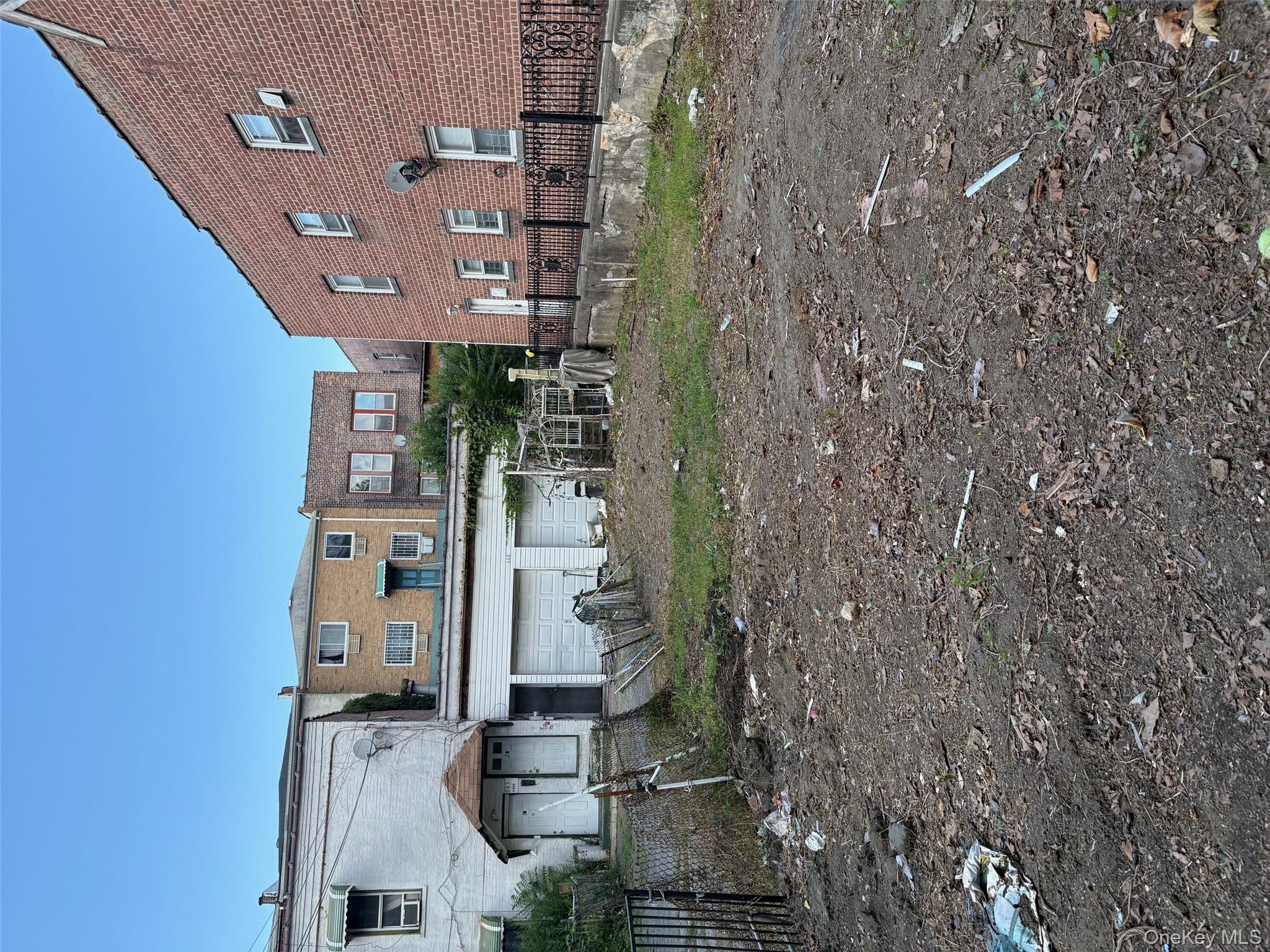 #4 photo, 845 E 213th Street, Bronx , NY 10467