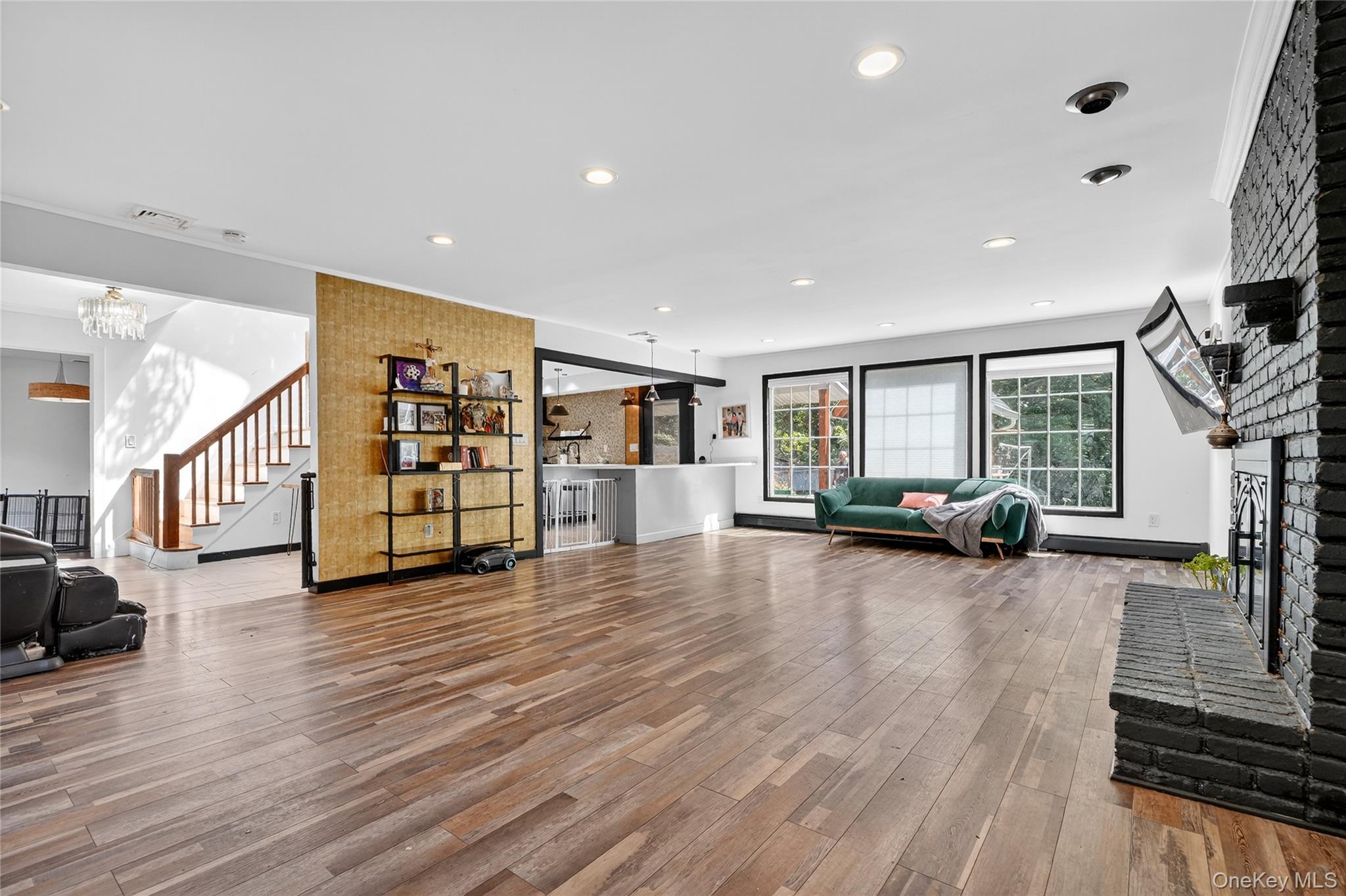 #10 photo, 306 S Pascack Road, Nanuet , NY 10954