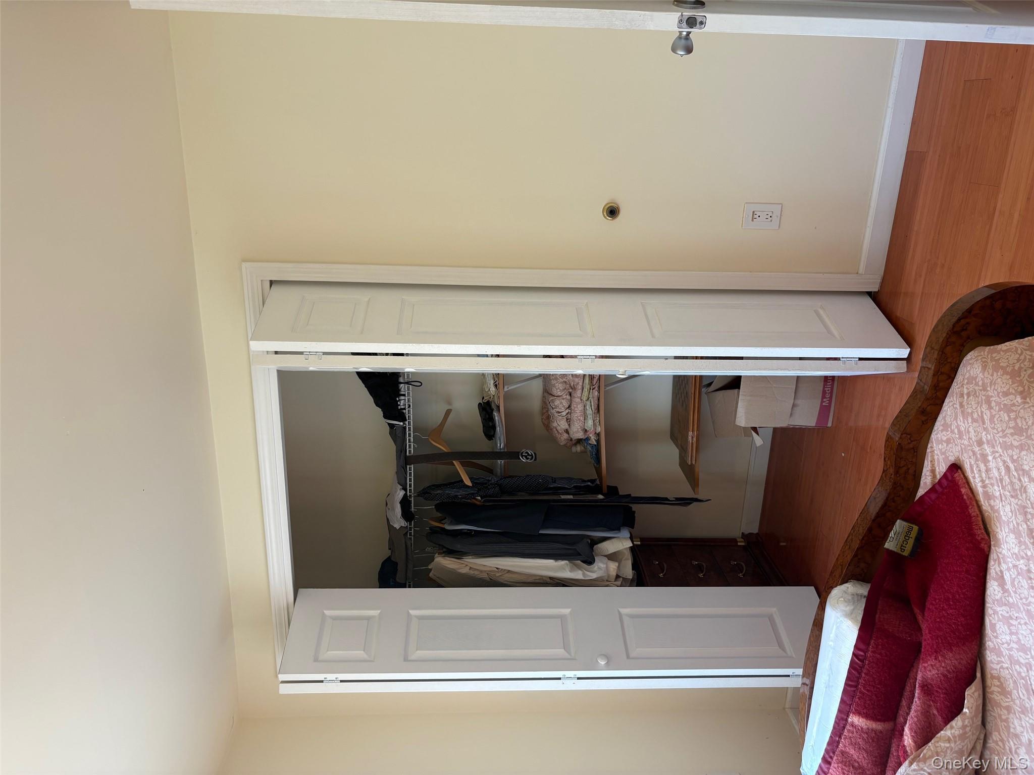 #16 photo, 60 E. Pine Street, ナッソー郡 Long Beach , NY 11561