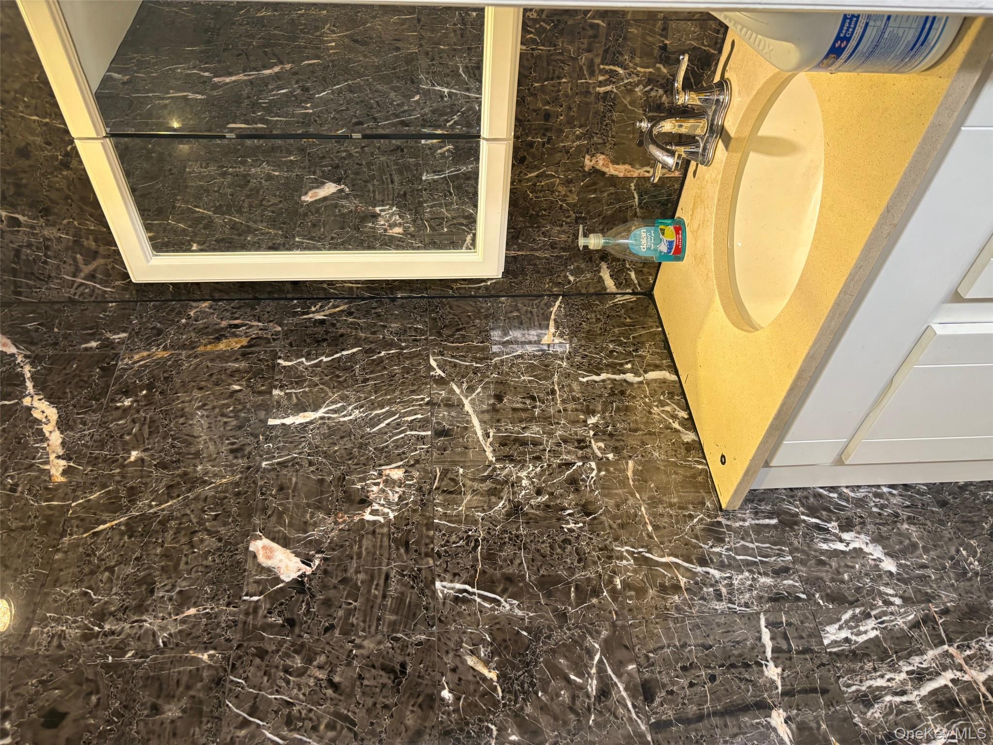 #8 photo, 60 E. Pine Street, ナッソー郡 Long Beach , NY 11561