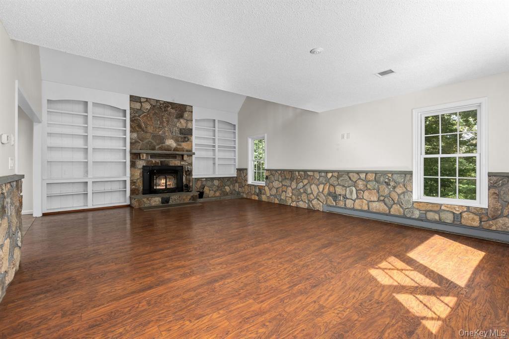 #12 photo, 30 Jewel Lane, New Fairfield , CT 06812