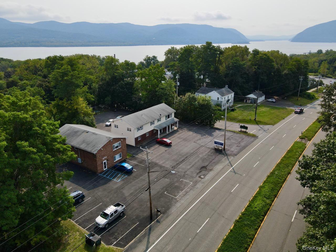 #4 photo, 3212 US Route 9W, New Windsor , NY 12553