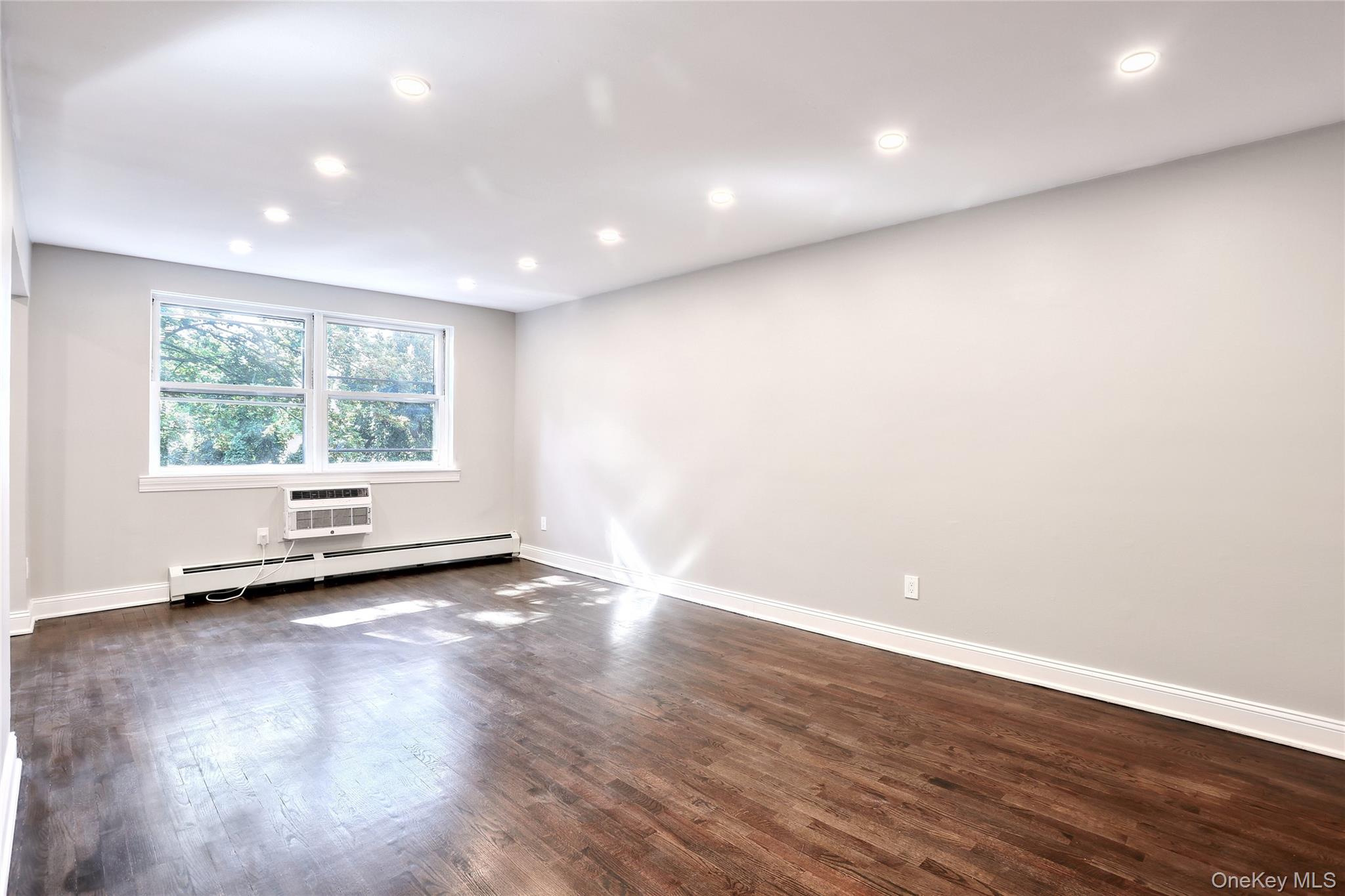 #4 photo, 242 Kearsing Parkway, Monsey , NY 10952