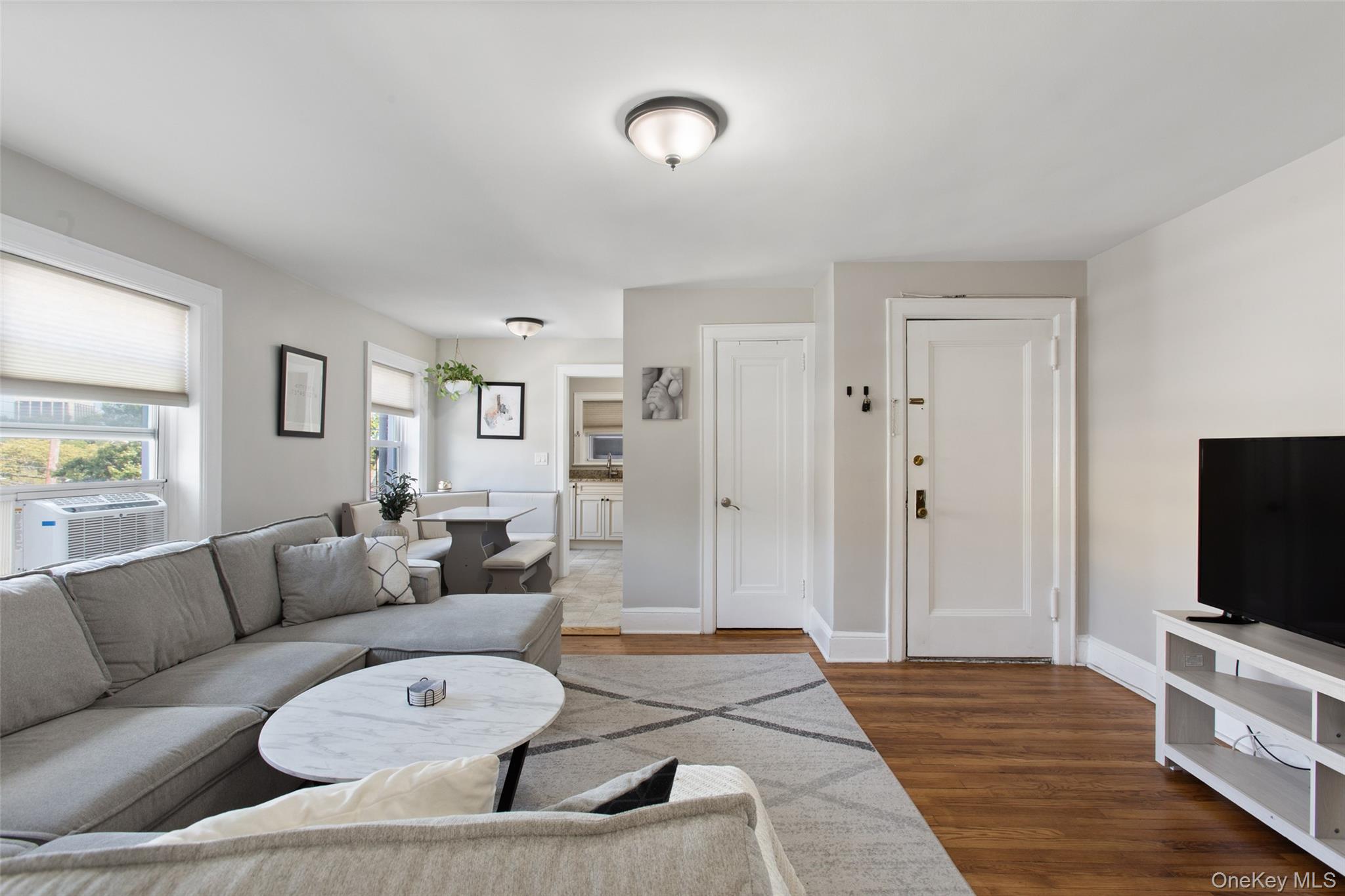 #10 photo, 512 Mamaroneck Avenue, White Plains , NY 10605