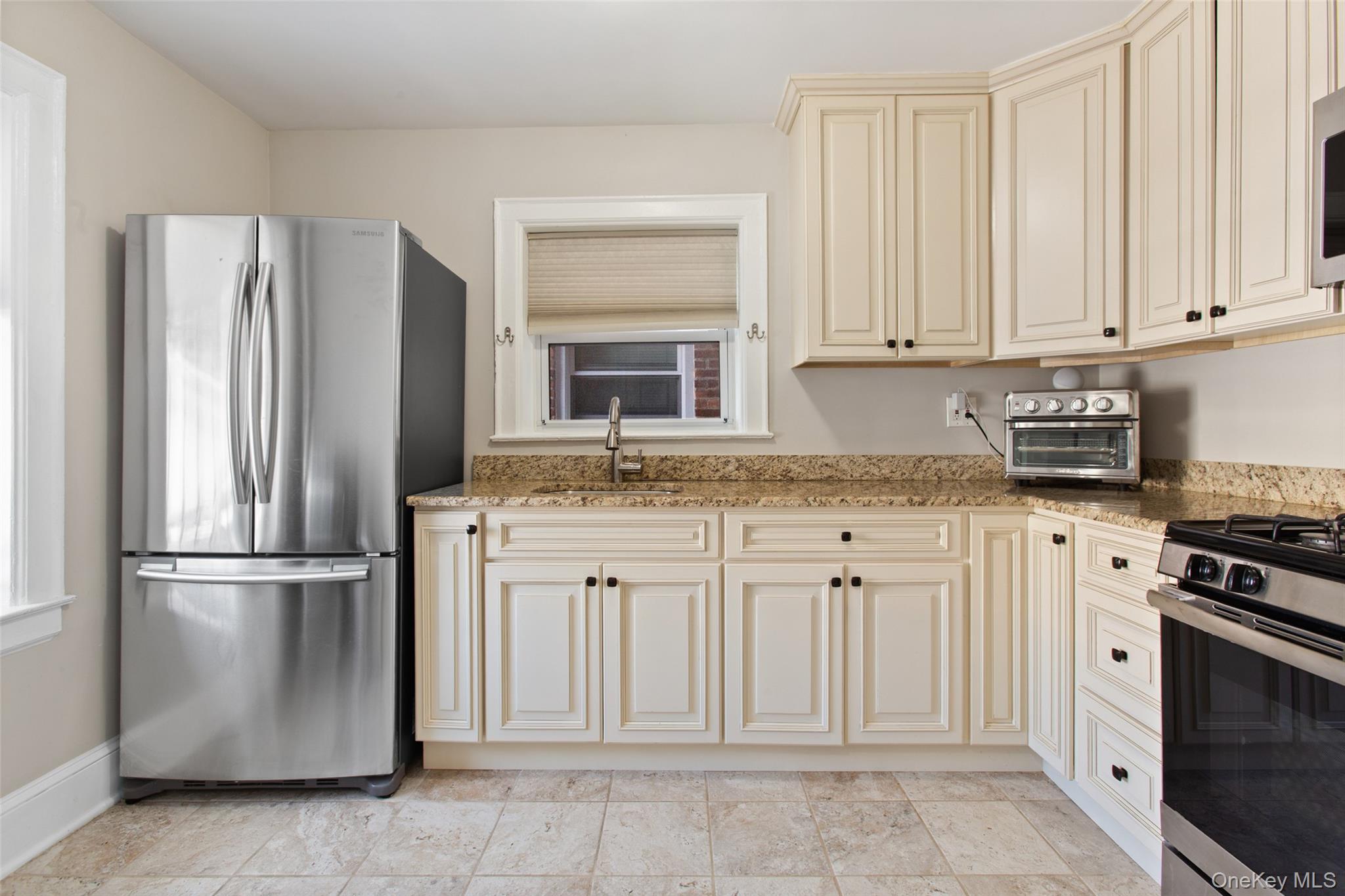 #6 photo, 512 Mamaroneck Avenue, White Plains , NY 10605