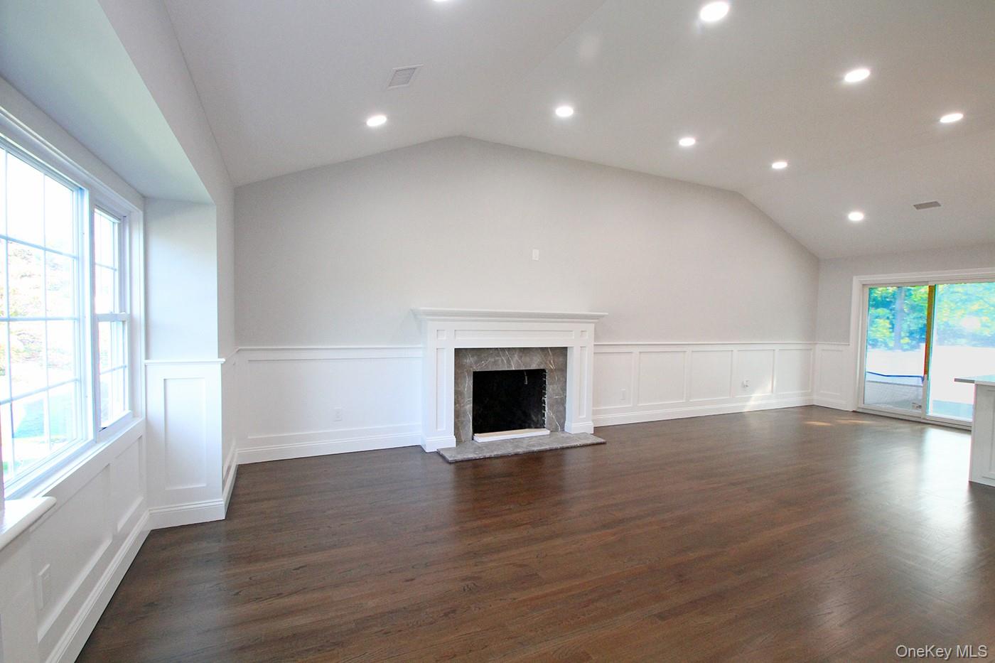 #2 photo, 16 Eleanor Road, Plainview , NY 11803