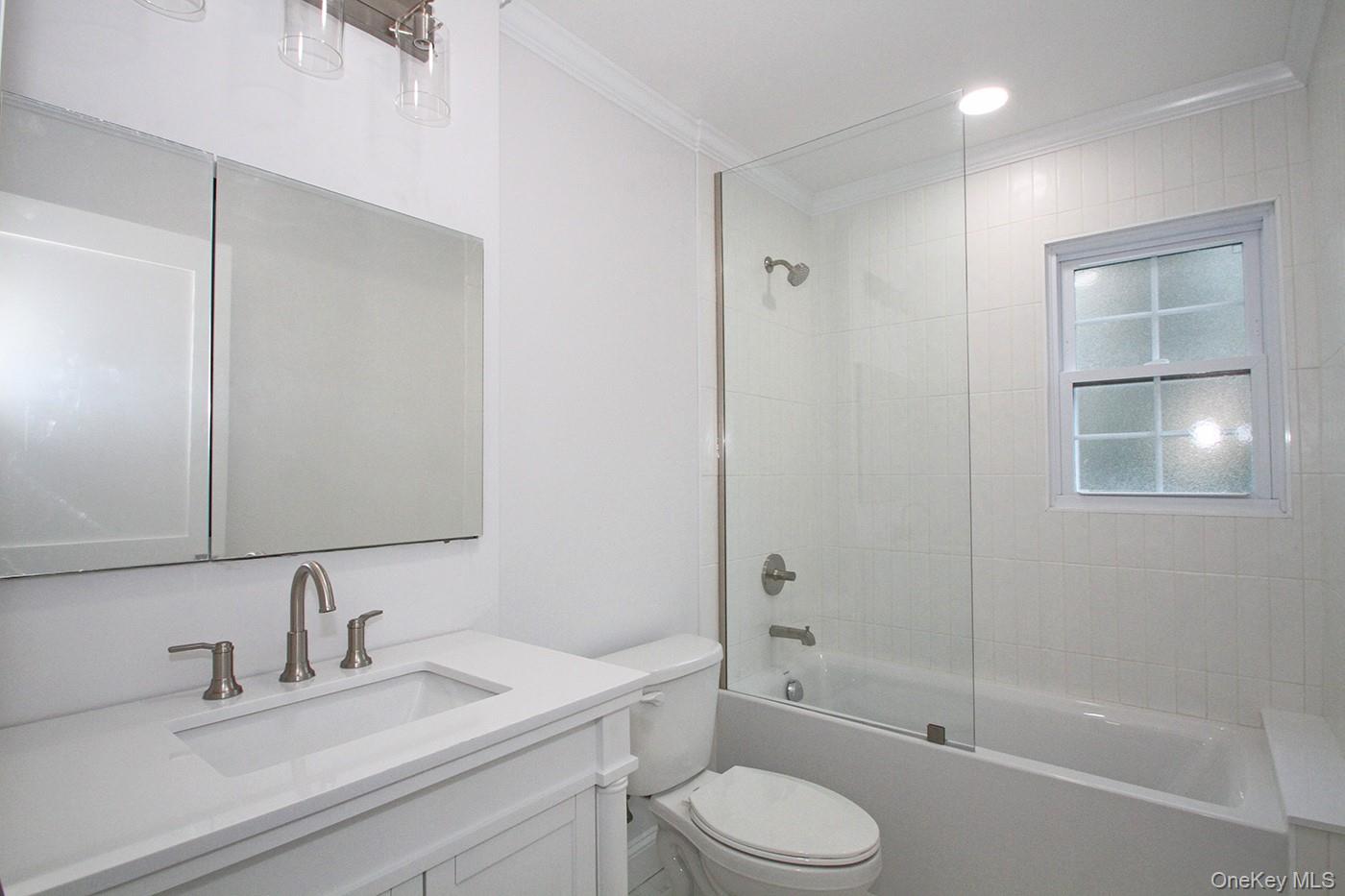 #9 photo, 16 Eleanor Road, Plainview , NY 11803