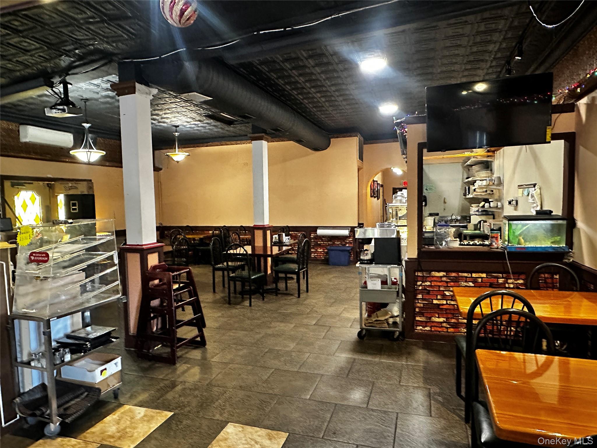 #9 photo, 58-60 Landing Road, ナッソー郡 Glen Cove , NY 11542