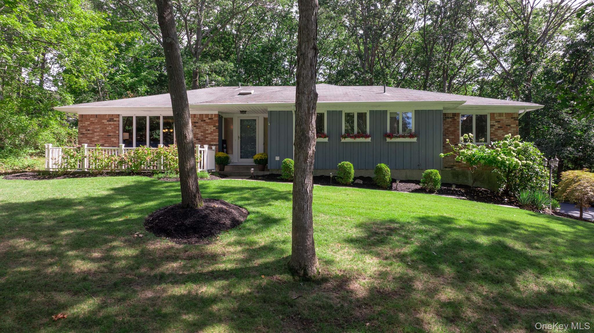 #1 photo, 4 Burham Court, Smithtown , NY 11787