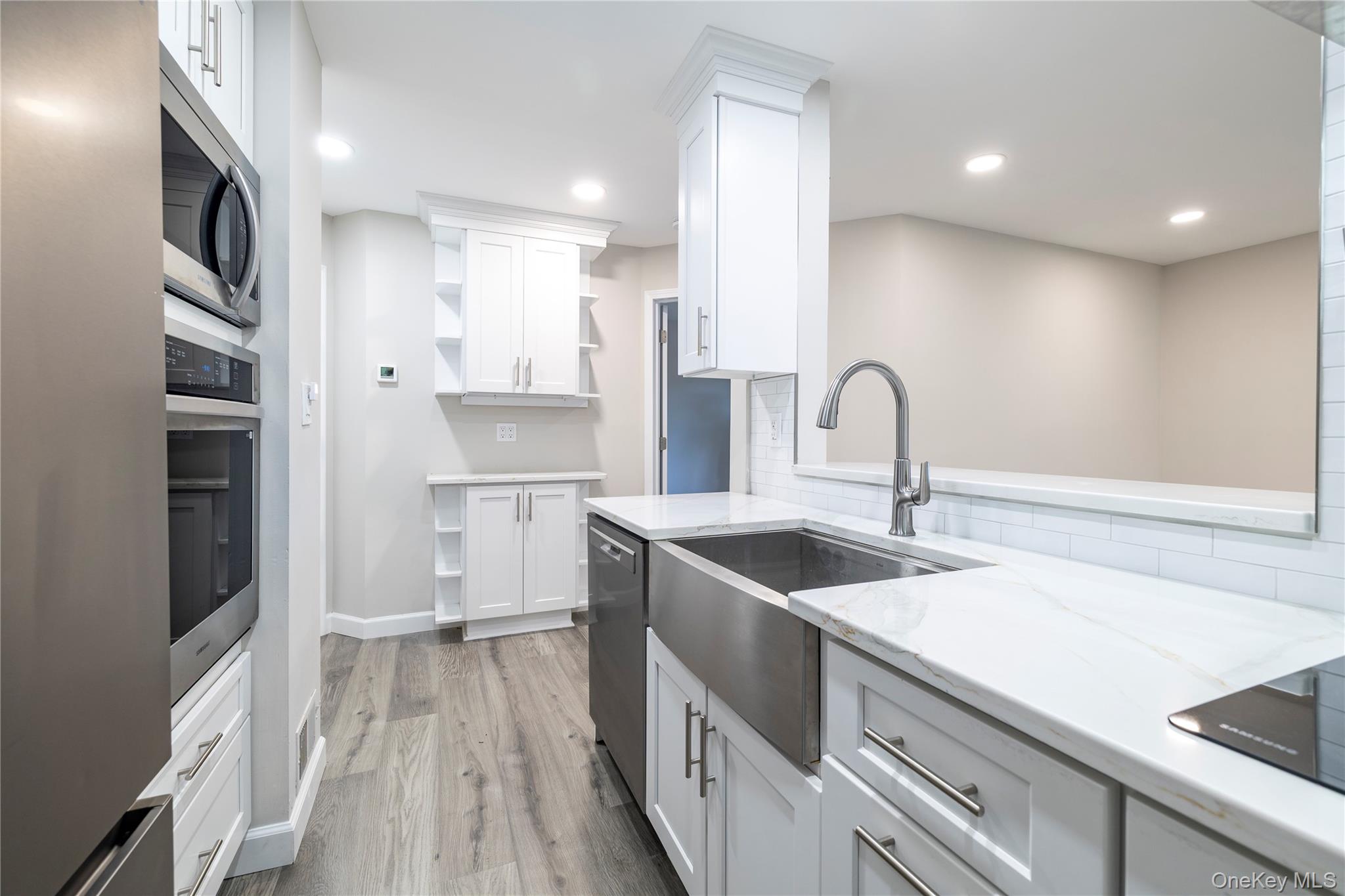 #13 photo, 615 Broadway, Amityville , NY 11701