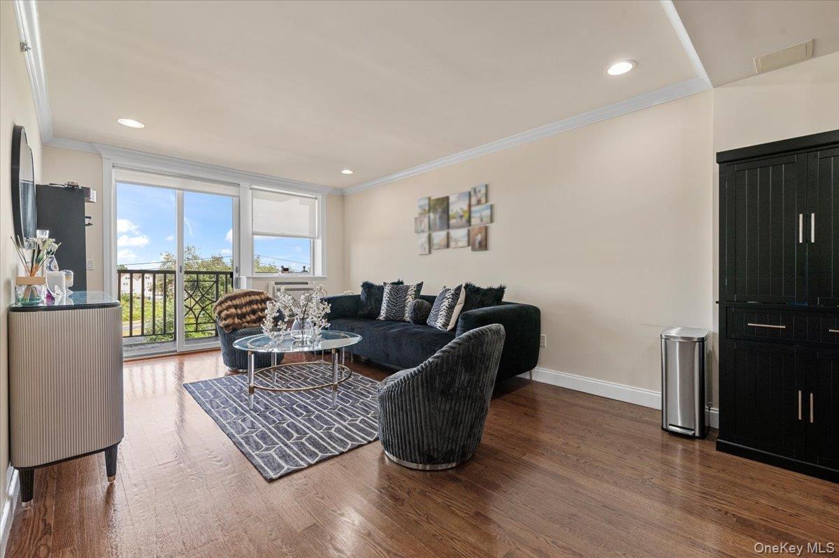 #10 photo, 156 Beach 9th Street, Far Rockaway , NY 11691