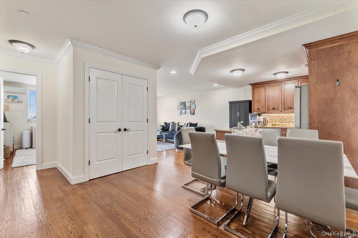 #4 photo, 156 Beach 9th Street, Far Rockaway , NY 11691