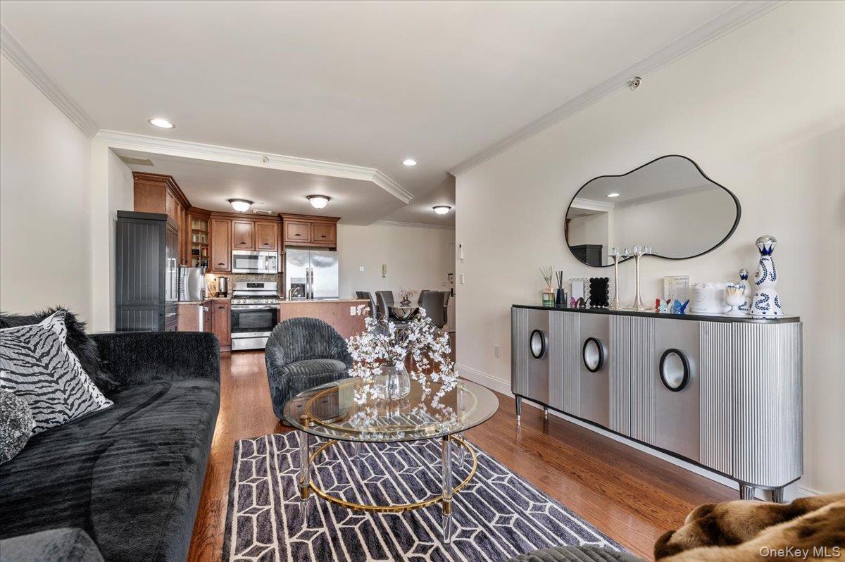 #7 photo, 156 Beach 9th Street, Far Rockaway , NY 11691