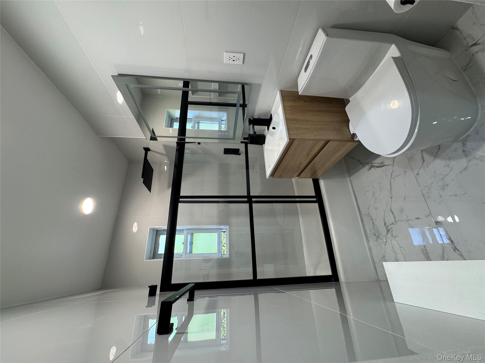 #14 photo, 137 Smith, ナッソー郡 Freeport , NY 11520