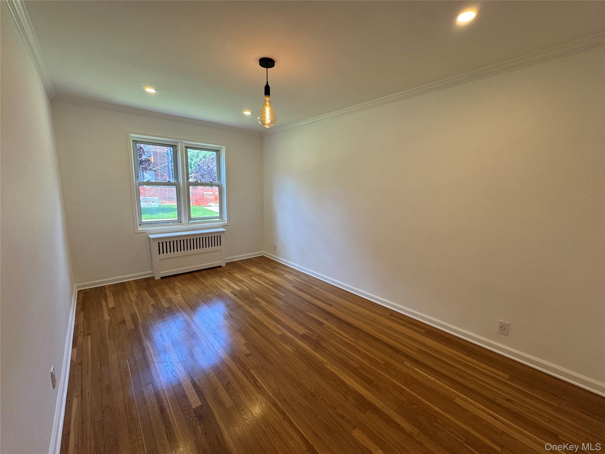 #4 photo, 137 Smith, ナッソー郡 Freeport , NY 11520