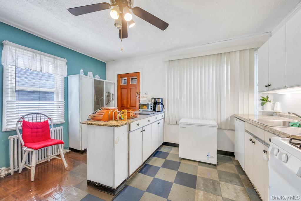 #4 photo, 5 Park Place, Valley Stream , NY 11580