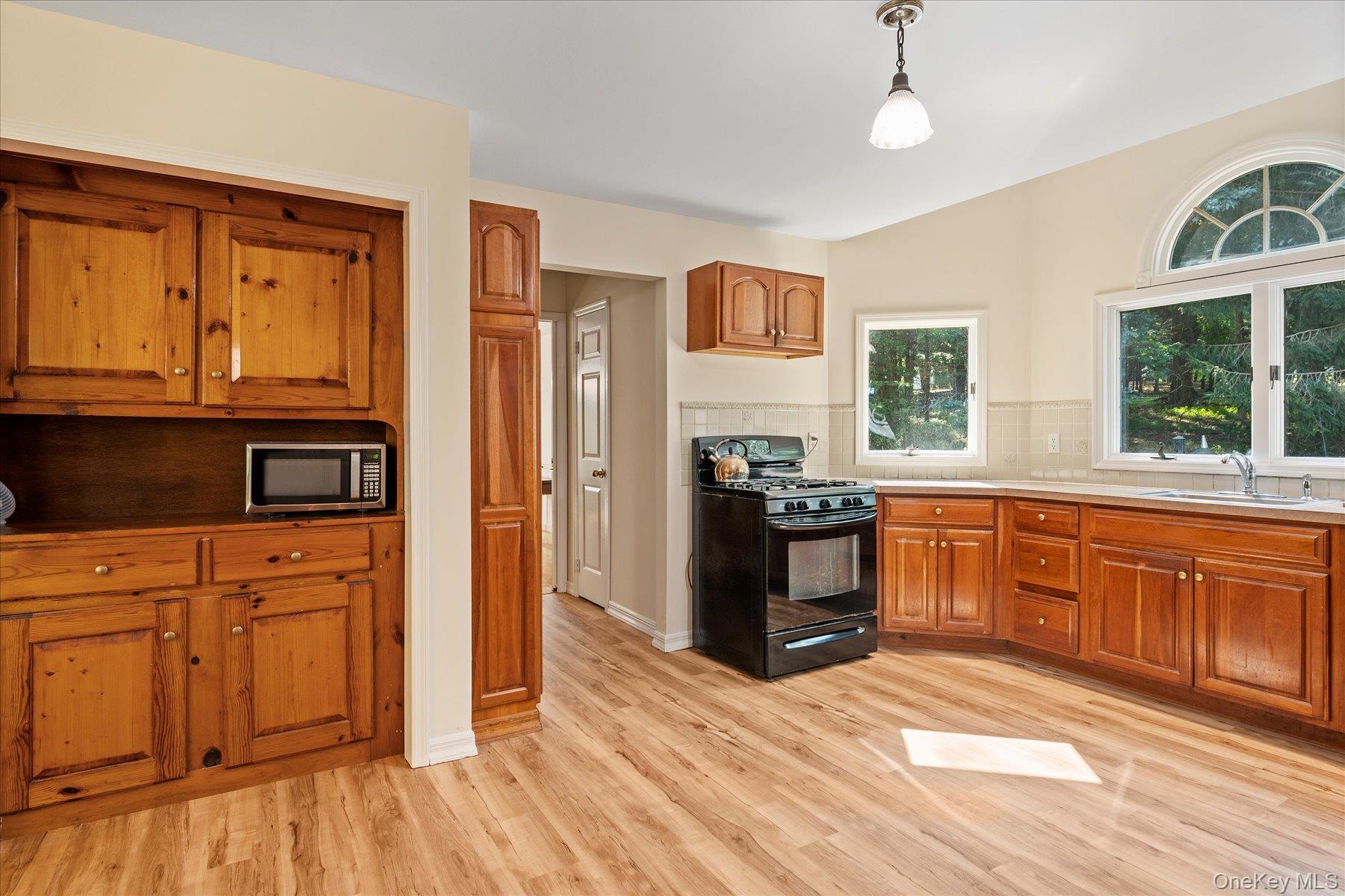 #11 photo, 136 Private Road, Shoreham , NY 11786