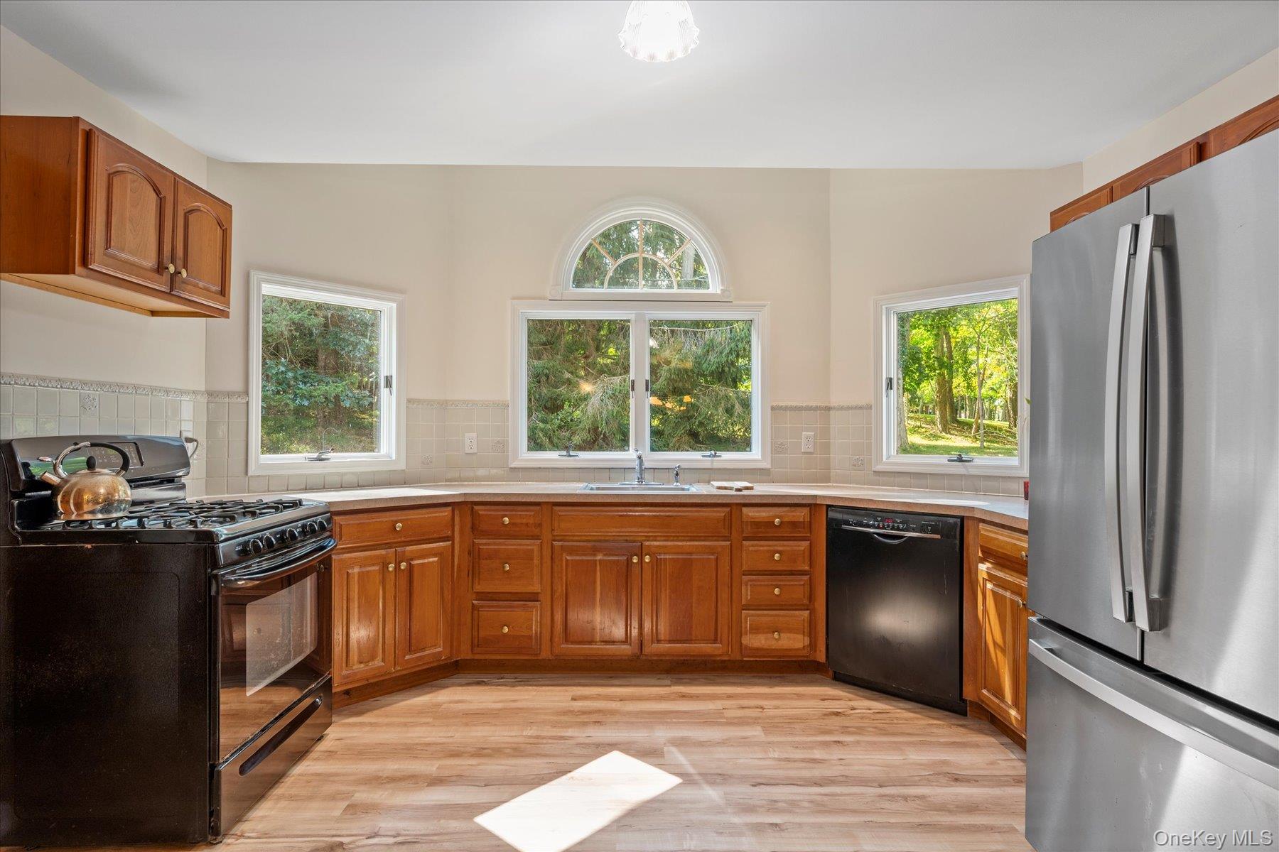 #8 photo, 136 Private Road, Shoreham , NY 11786